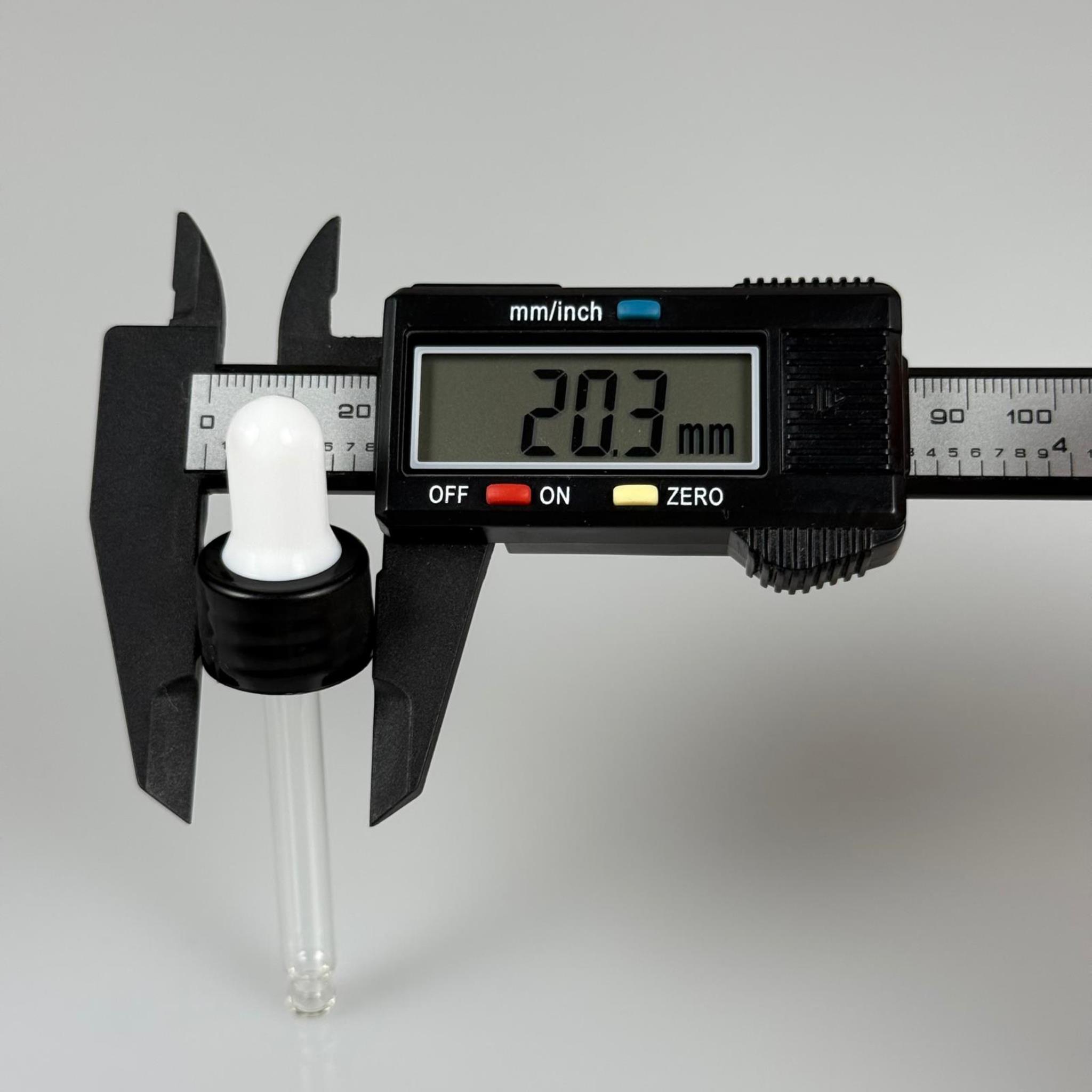 18 MM CAM DAMLALIKLI TAKIM - BEYAZ EMZİK + DELİKLİ PLASTİK DÜZ SİYAH KAPAK + 70 MM CAM PİPET