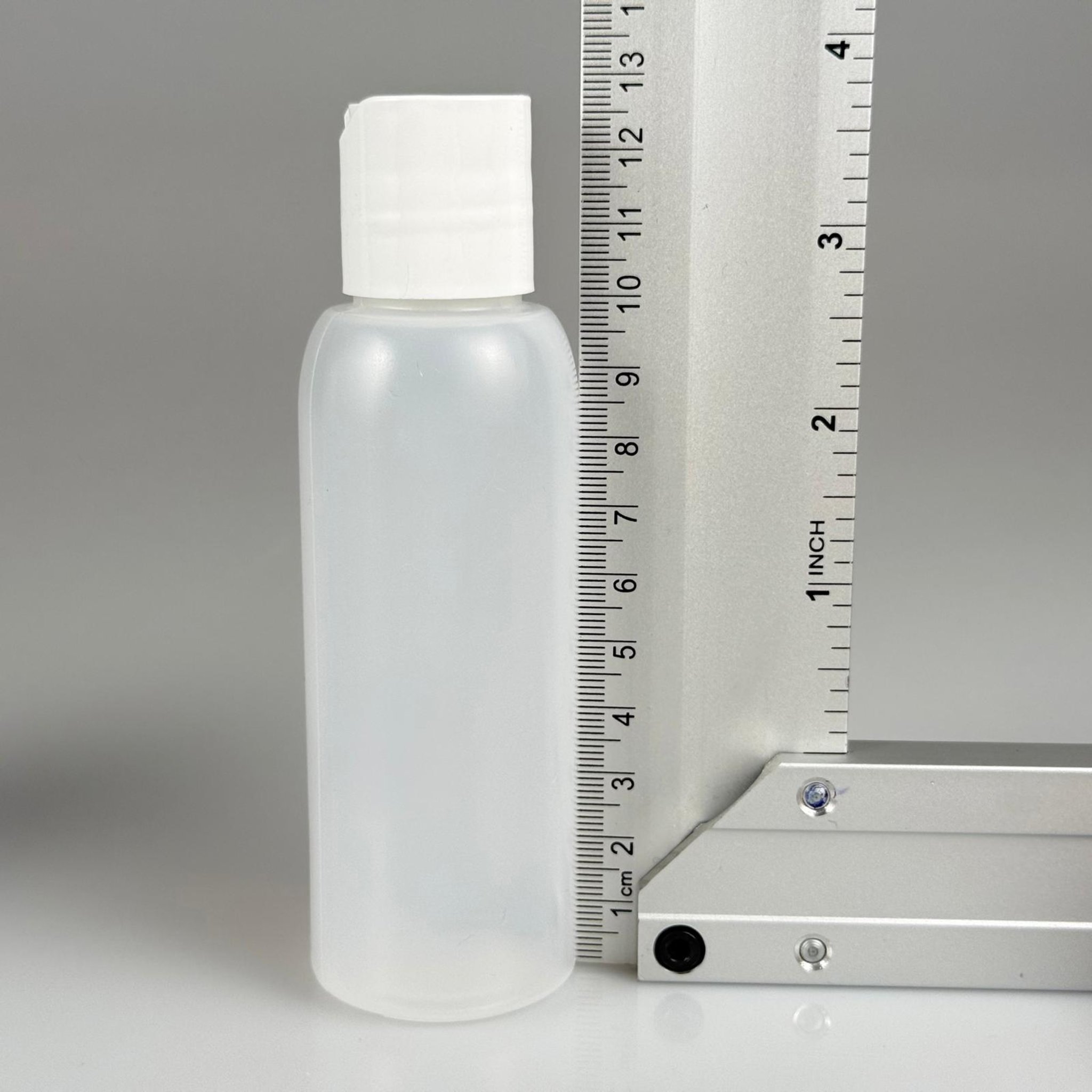 100 ML SIKILABİLİR YUMUŞAK PE POLİETİLEN PLASTİK ŞİŞE - BEYAZ DİSKTOP ŞAMPUAN KAPAKLI - 100 cc sos, yağ, kartuş, mürekkep vb için boş şişeler