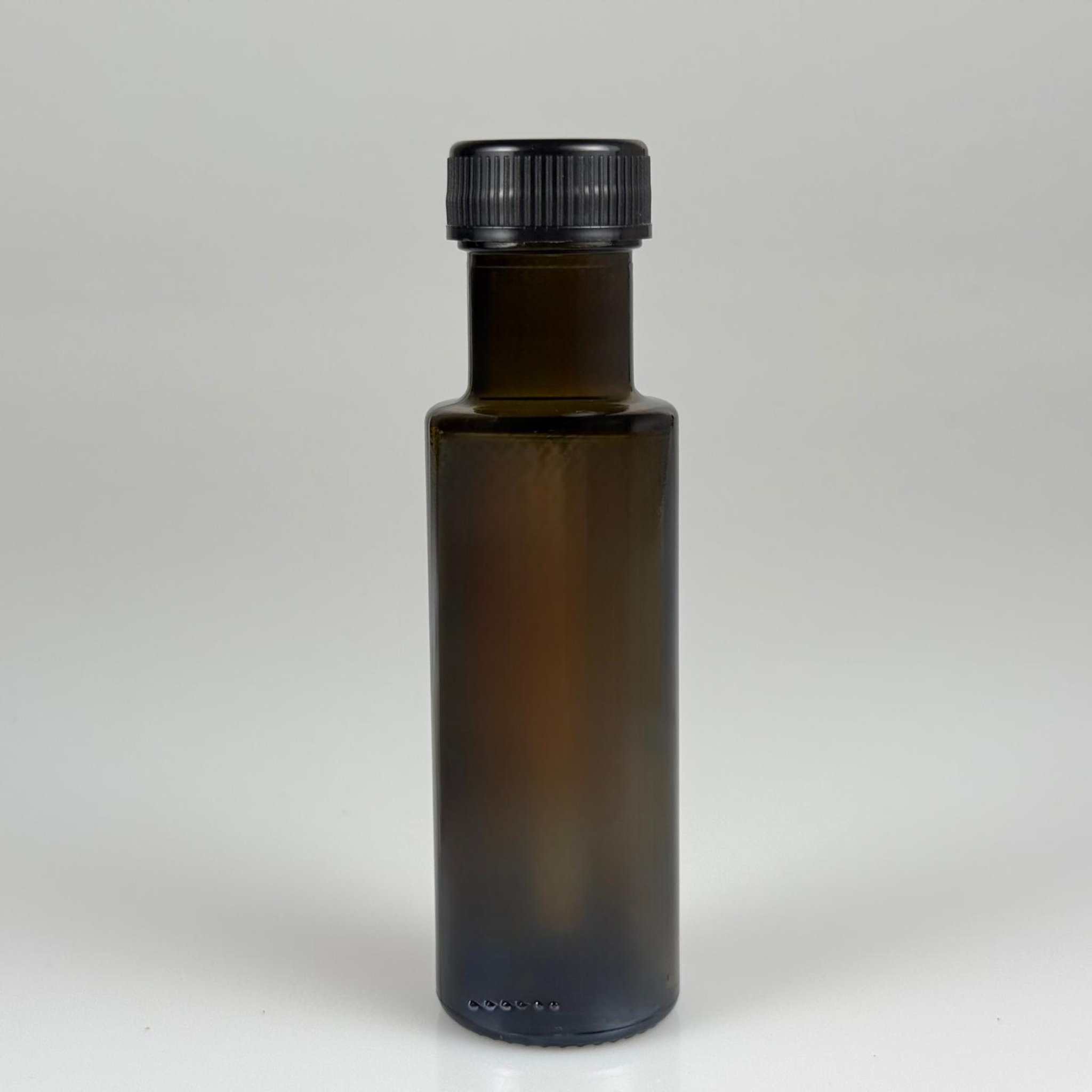 100 CC DORİKA CAM ŞİŞE KOYU YEŞİL (31 MM AĞIZ) - CONTALI SİYAH KAPAKLI - 100 ML SİLİNDİR DORİCA YAĞ VE SOS ŞİŞELERİ