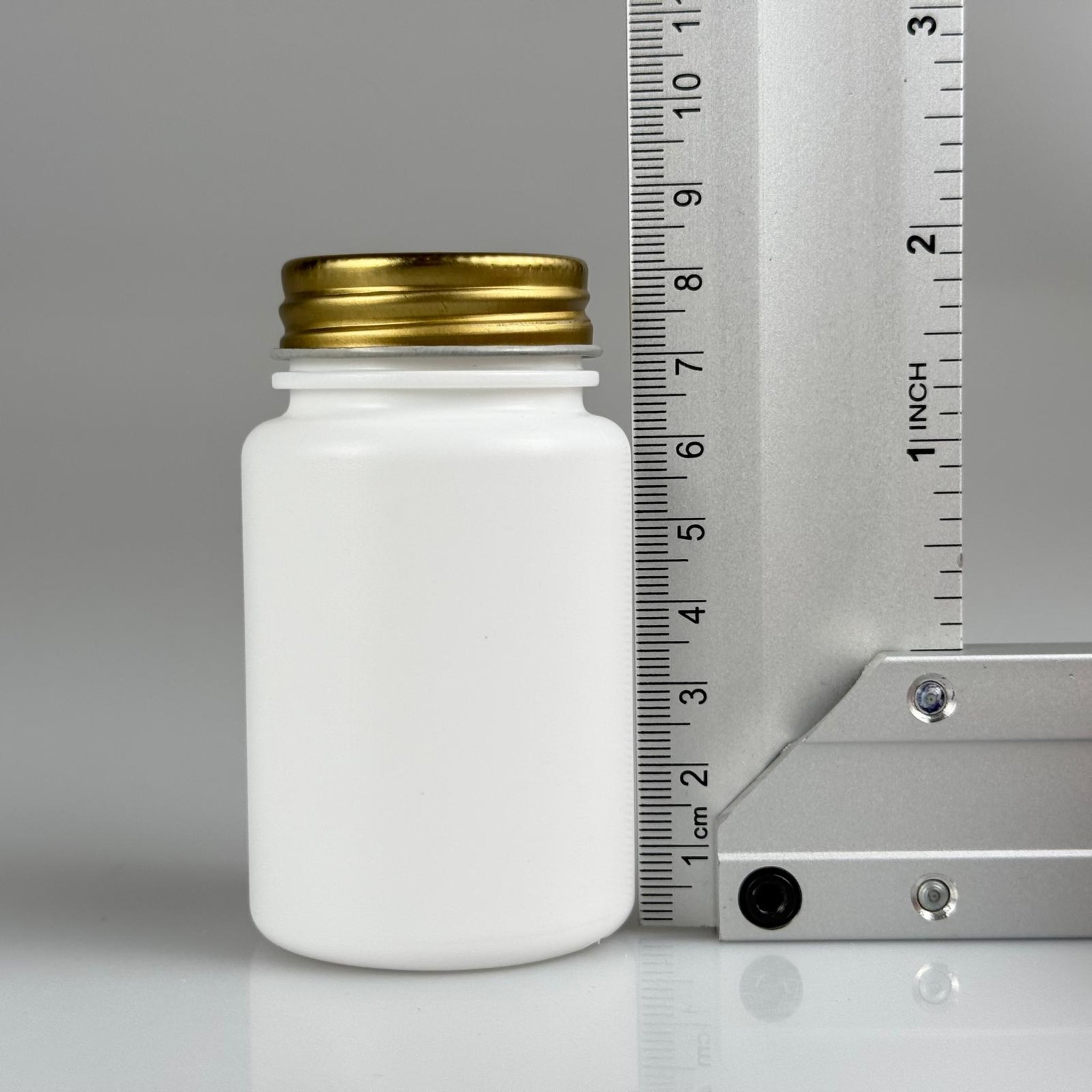 100 CC BEYAZ SERT POLİETİLEN ŞİŞE + GOLD METAL KAPAKLI - 100 ML POLİETİLEN ŞİŞE