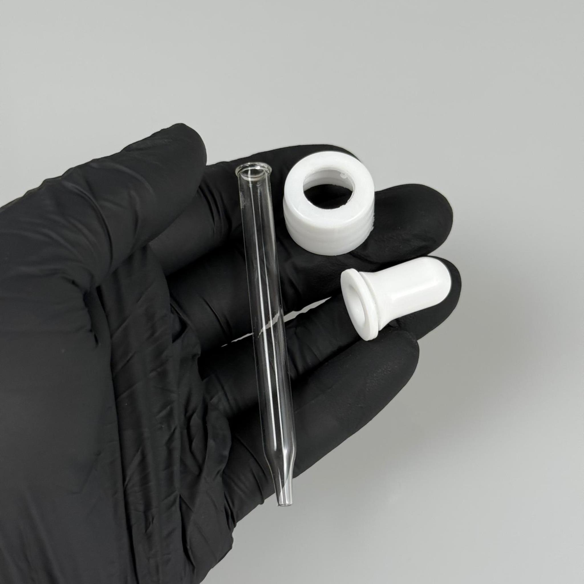 18 MM CAM DAMLALIKLI TAKIM - BEYAZ EMZİK +  DELİKLİ PLASTİK DÜZ BEYAZ KAPAK + 76 MM SİVRİ ( UCU İNCE ) CAM PİPET