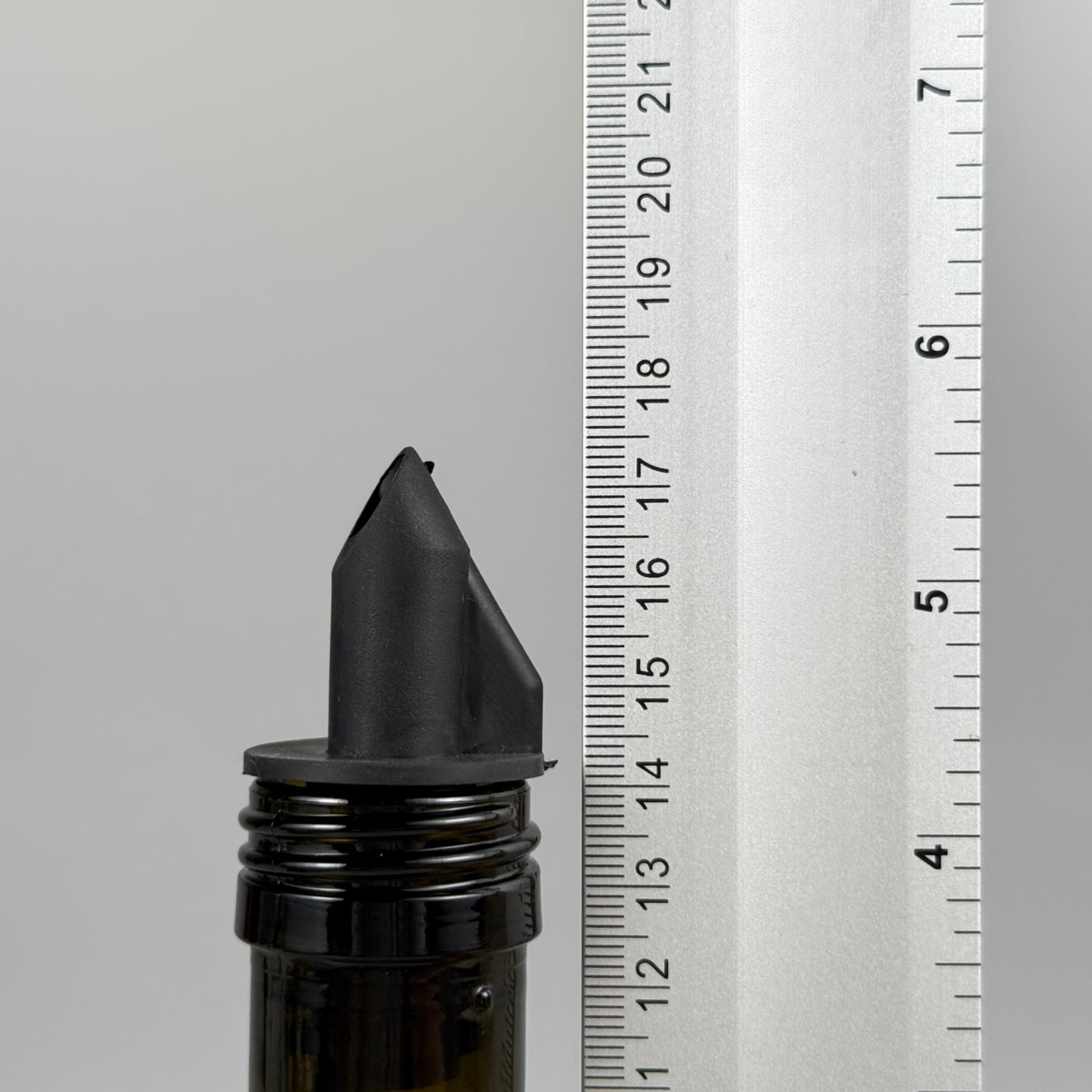 100 CC MARASKA CAM ŞİŞE KOYU YEŞİL (31 MM AĞIZ) - AKITICI SİYAH KAUÇUK YAĞDANLIK TIPALI - 100 ML KÖŞELİ KARE MARASCA YAĞ VE SOS ŞİŞELERİ