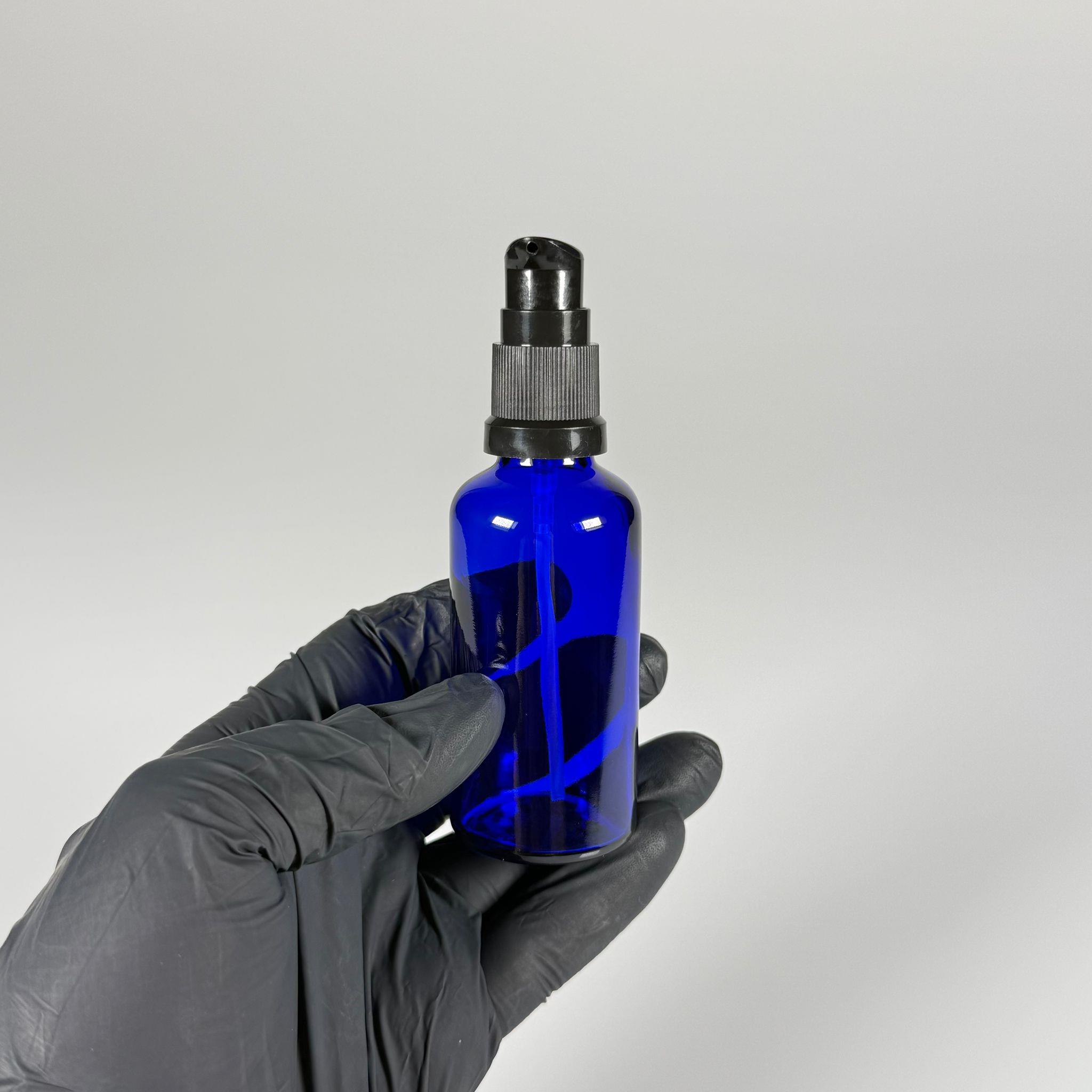 50 CC MAVİ CAM ŞİŞE - SIZDIRMAZ ETEKLİ SİYAH LOSYON POMPALI TAKIM - 50 ML LOSYON ŞİŞESİ - YAĞ, KREM GİBİ YOĞUN KIVAMLI SIVILAR İÇİN CAM AMBALAJ