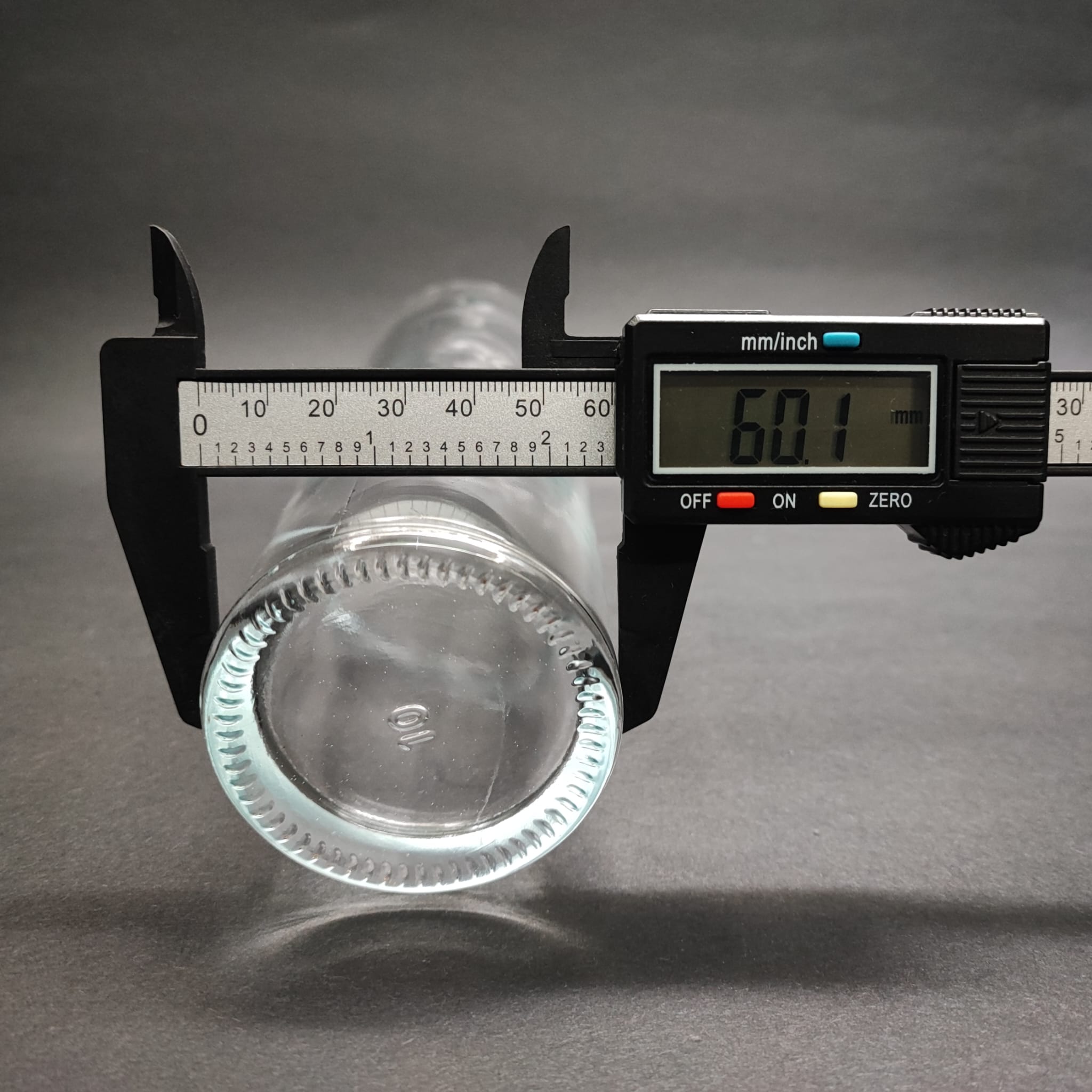 400 CC SİLİNDİR CAM KOLONYA ŞİŞESİ - SİYAH GENİŞ KAPAKLI + TIPALI - 400 ML CAM KOLONYA ŞİŞESİ