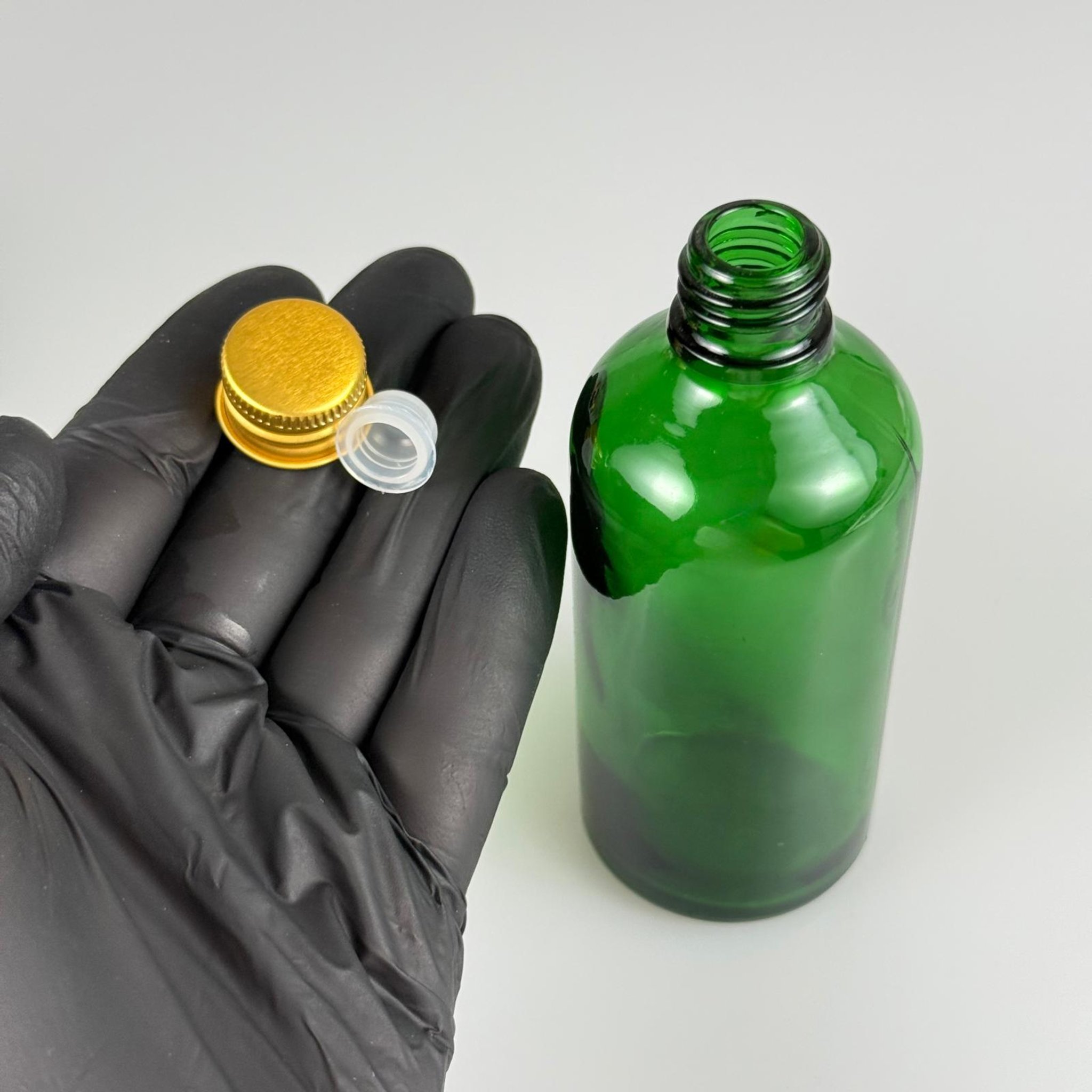 100 CC YEŞİL CAM ŞİŞE + KÖPÜK CONTALI GOLD ALÜMİNYUM METAL KAPAKLI + KÖR TIPALI TAKIM - 100 ML YEŞİL CAM ŞİŞE