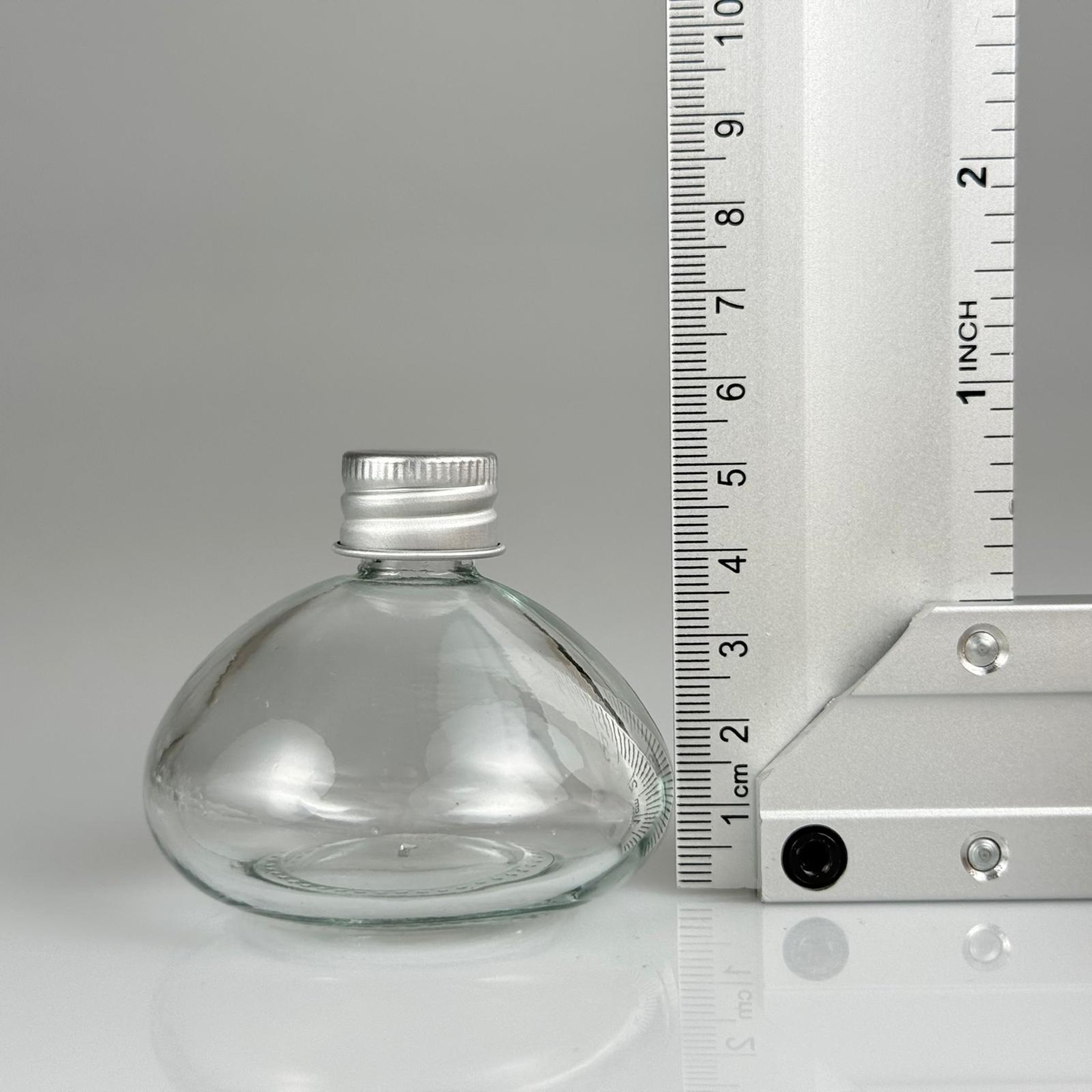 50 CC BASIK CAM ŞİŞE + GÜMÜŞ ALÜMİNYUM METAL KAPAKLI TAKIM - 50 ML ŞEFFAF CAM ŞİŞE