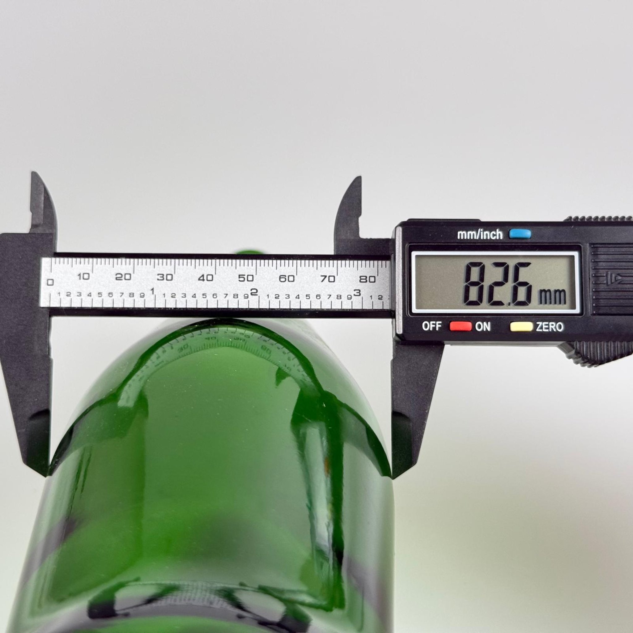 750 CC YEŞİL CAM ŞİŞE + ALÜMİNYUM KAPLAMALI GÜMÜŞ KAPAKLI + KÖR TIPALI TAKIM - 750 ML YEŞİL ŞİŞE