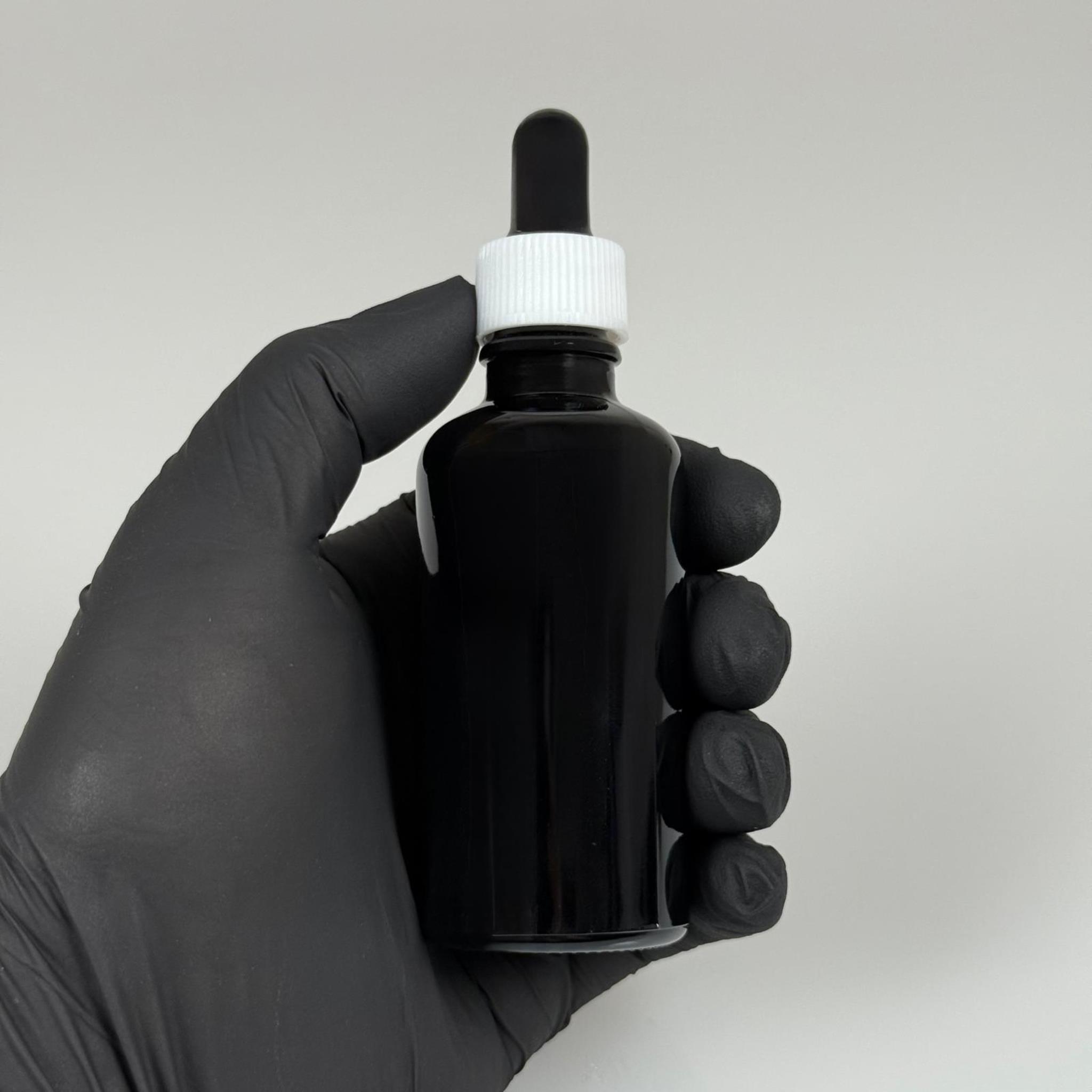 50 CC SİYAH CAM DAMLALIKLI ŞİŞE - SİYAH EMZİK - BEYAZ PLASTİK KAPAK - 50 ML SİYAH CAM DAMLALIKLI ŞİŞE
