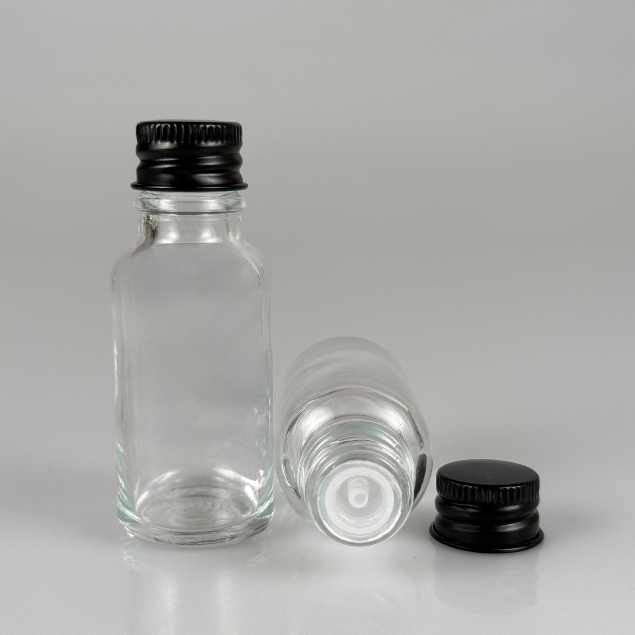 20 CC ŞEFFAF CAM ŞİŞE + KÖPÜK CONTALI SİYAH ALÜMİNYUM METAL KAPAKLI + KOLONYA TIPALI TAKIM - 20 ML ŞEFFAF CAM ŞİŞE