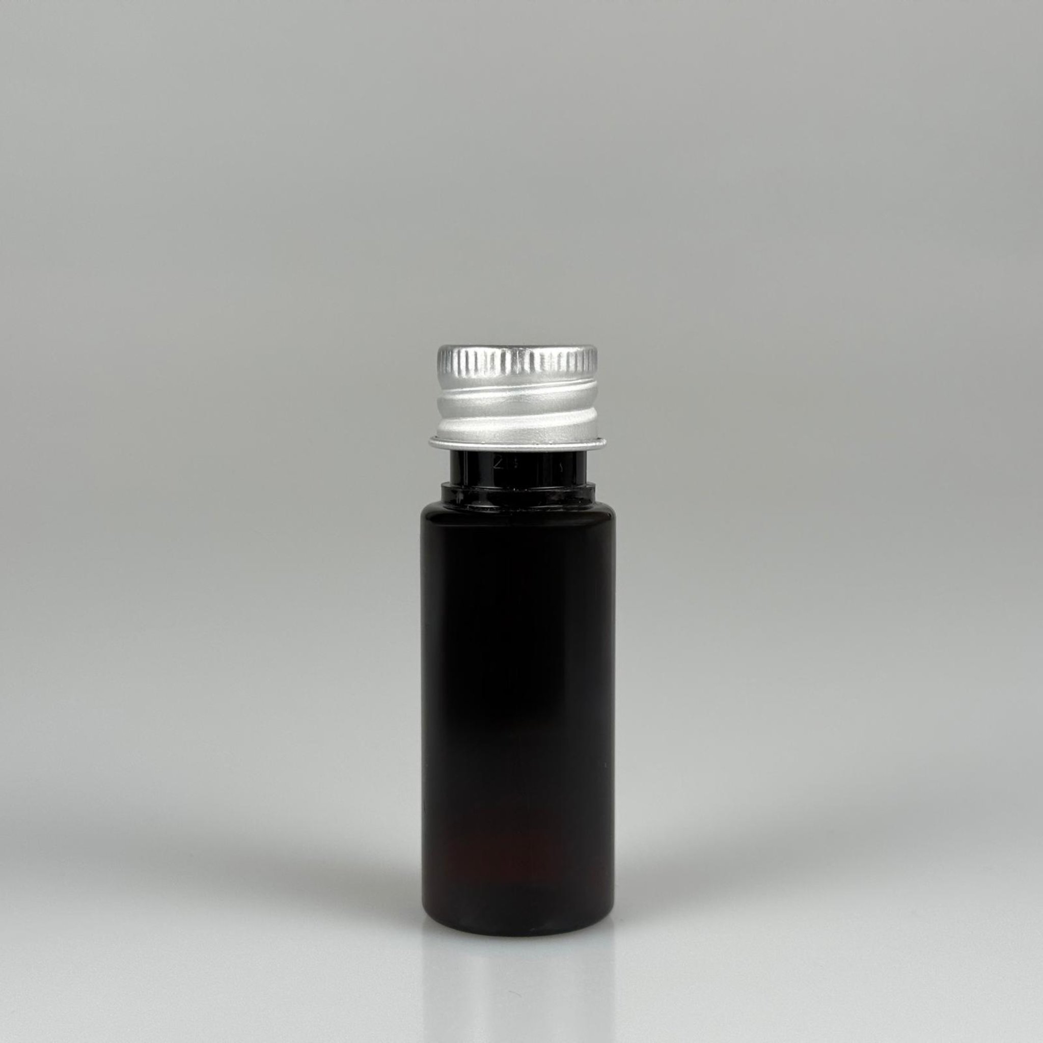 15 CC AMBER SİLİNDİR PET ŞİŞE + KÖPÜK CONTALI GÜMÜŞ ALÜMİNYUM METAL KAPAKLI TAKIML - 15 ML KAHVERENGİ PET ŞİŞE