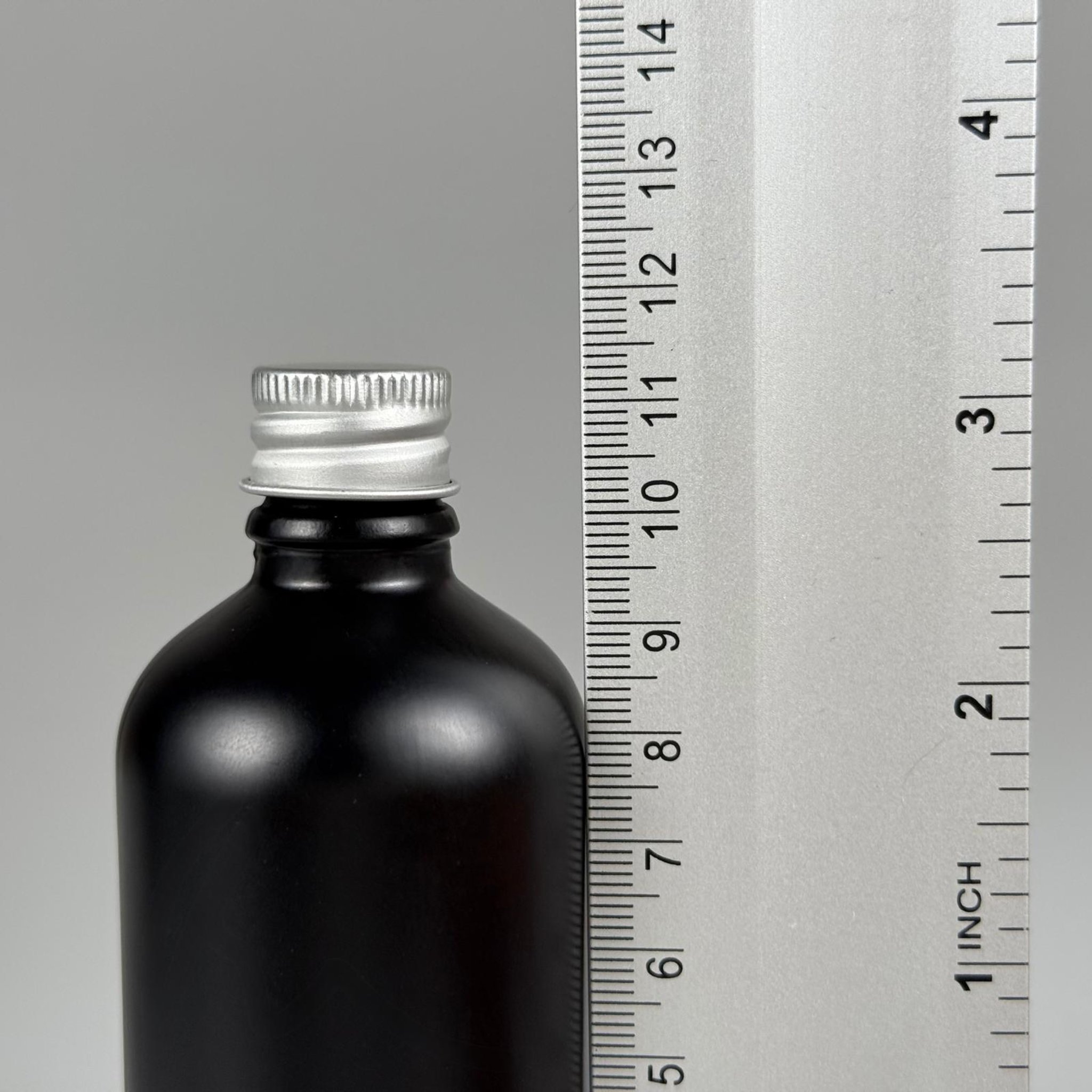100 CC MAT SİYAH CAM ŞİŞE + KÖPÜK CONTALI GÜMÜŞ ALÜMİNYUM METAL KAPAKLI + KÖR TIPALI TAKIM - 100 ML MAT SİYAH CAM ŞİŞE