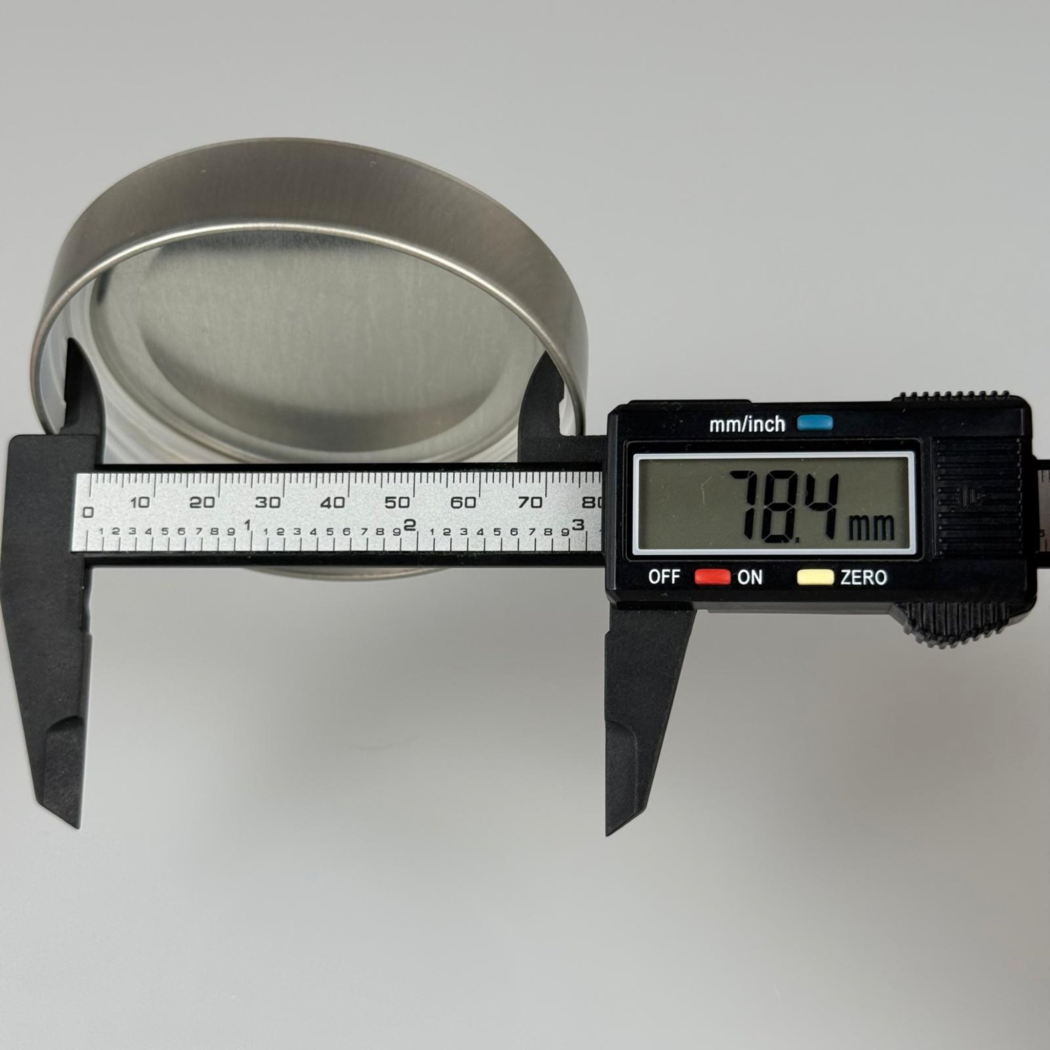 AKILLI KAPAK TWİST-OFF 82 MM GÜMÜŞ RENK DERİN ETEK KAPAK