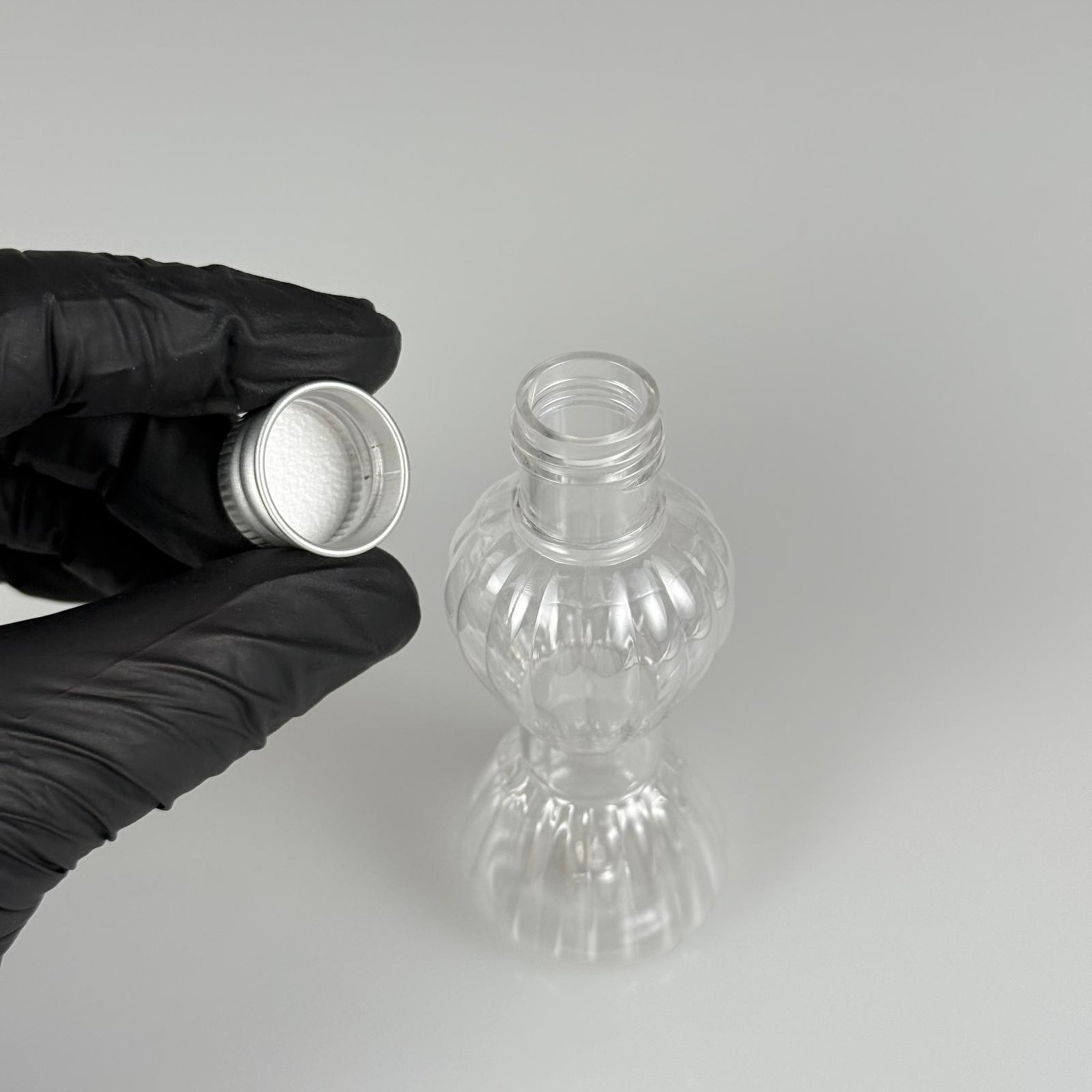 40 CC MİNİ PIRLANTA ŞİŞE + KÖPÜK CONTALI GÜMÜŞ ALÜMİNYUM METAL KAPAKLI TAKIM - 40 ML CAMPET ŞİŞE