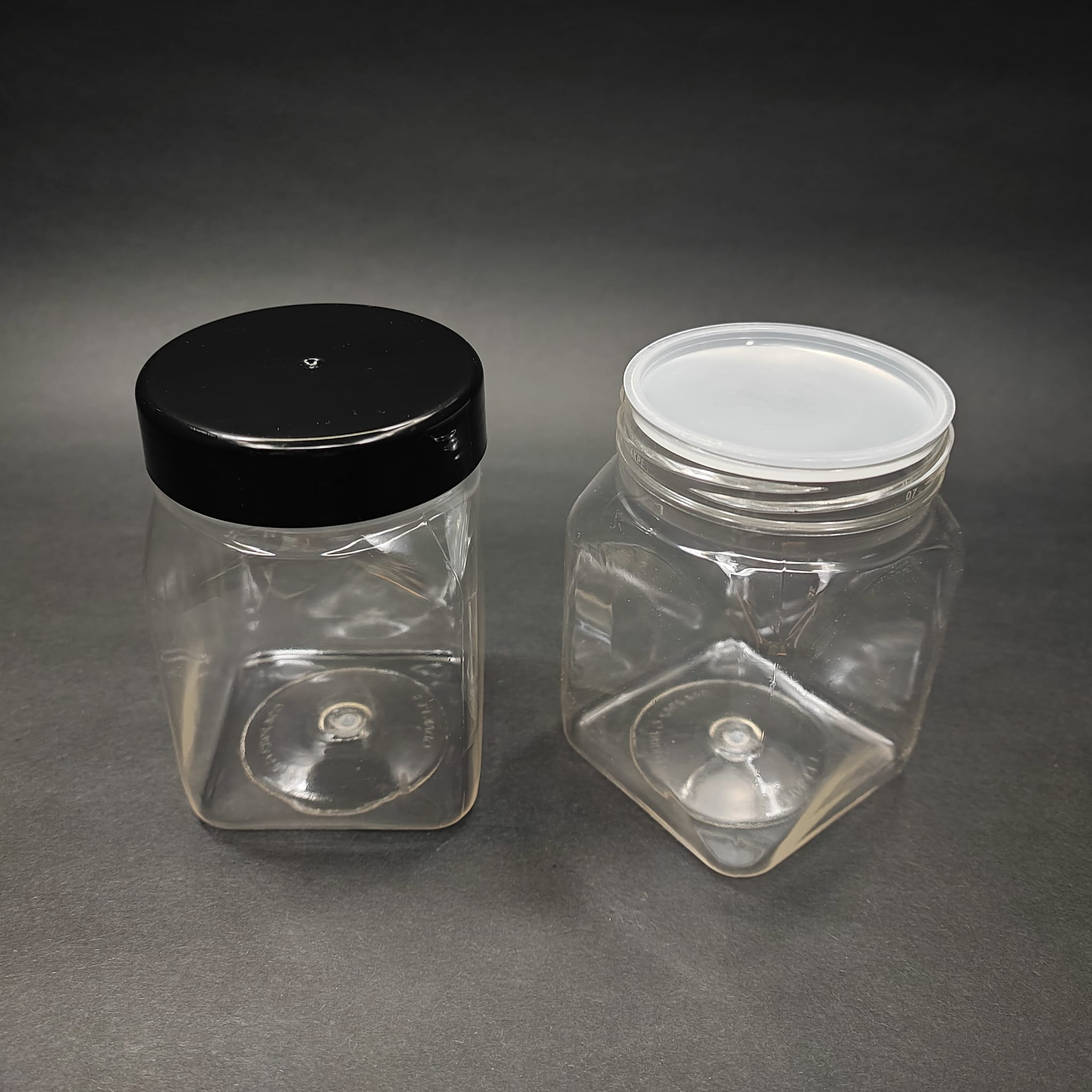 250 CC KARE PET KAVANOZ - SİYAH KAPAKLI - İÇ TIPALI - 250 ML PLASTİK KREM KAVANOZU