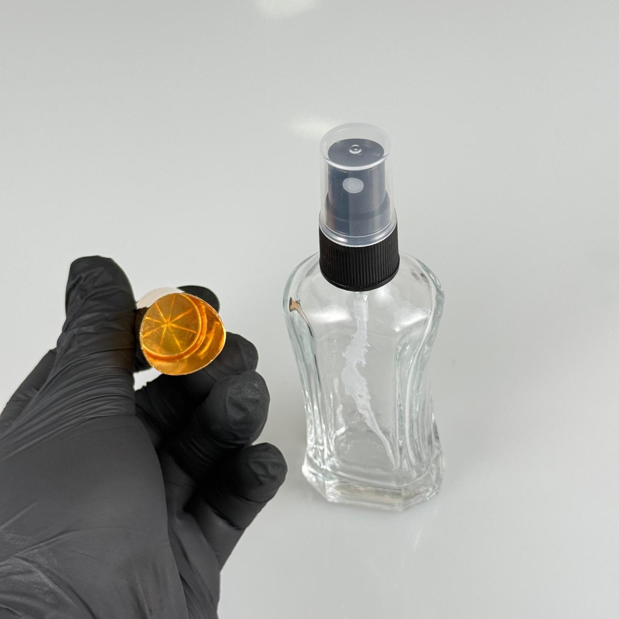 50 CC MİLANO MODEL CAM ŞİŞE - GOLD METAL KAPAK - SİYAH SPREYLİ - 50 ML LÜKS PARFÜM ŞİŞESİ (CAMIN KALINLIĞI İLE İLGİLİ +/- 5 ML TOLERANS OLABİLİR)