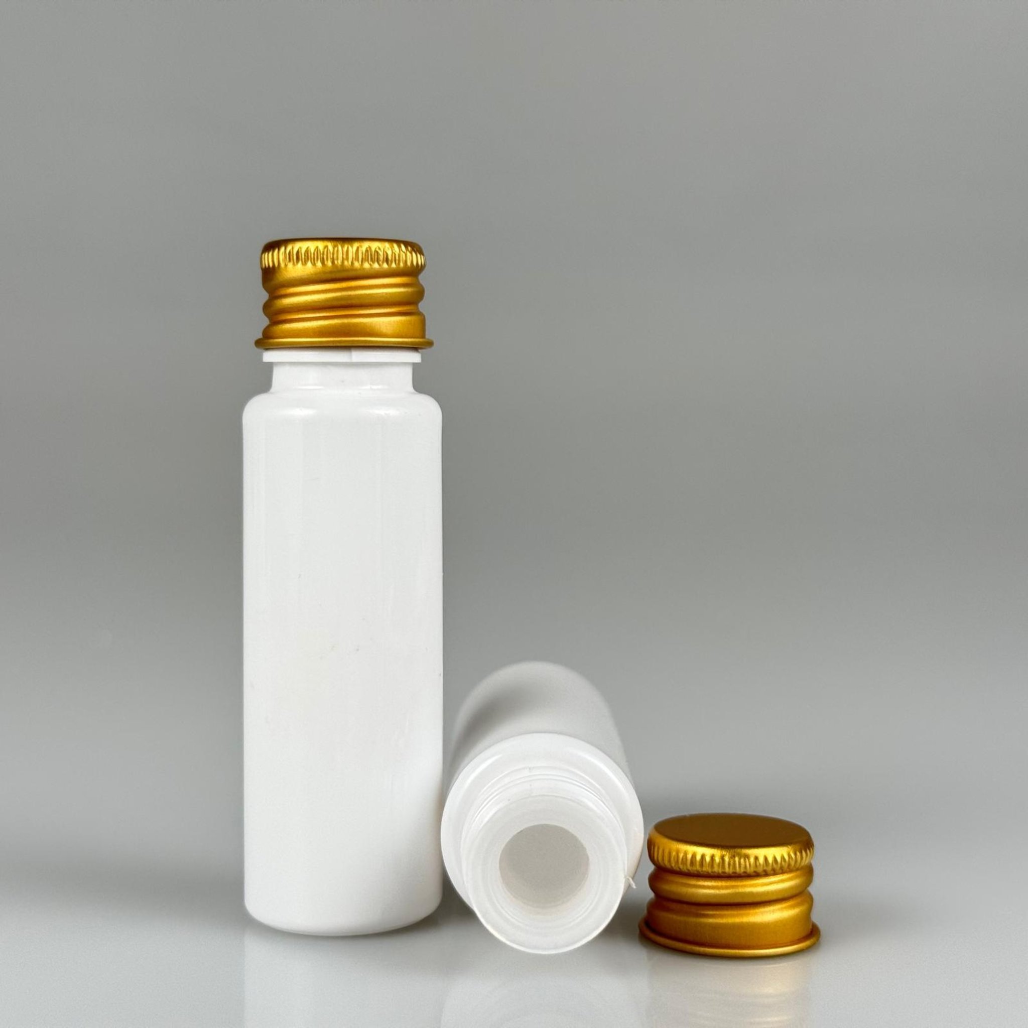 20 CC BEYAZ PET SHOT ŞİŞE - KÖPÜK CONTALI GOLD ALÜMİNYUM METAL KAPAKLI + KÖR TIPALI TAKIM - 20 ML PLASTİK ŞİŞE