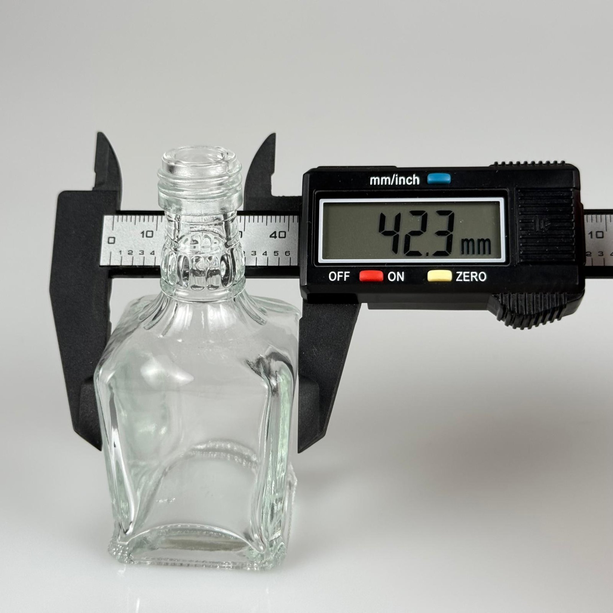 50 CC BOĞAZLI KONİK CAM ŞİŞE + GÜMÜŞ ALÜMİNYUM METAL KAPAKLI TAKIM - 50 ML PRESTİJLİ ŞİŞE