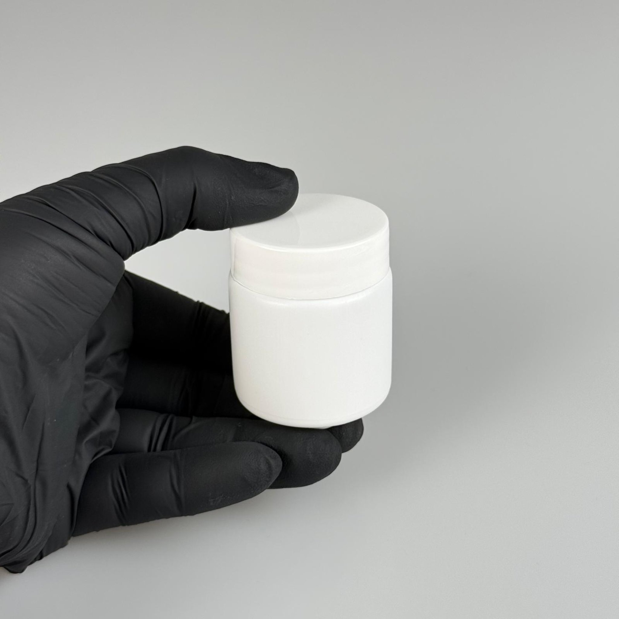 50 CC BEYAZ SERT POLİETİLEN ŞİŞE + BEYAZ PLASTİK KAPAKLI - 50 ML POLİETİLEN ŞİŞE