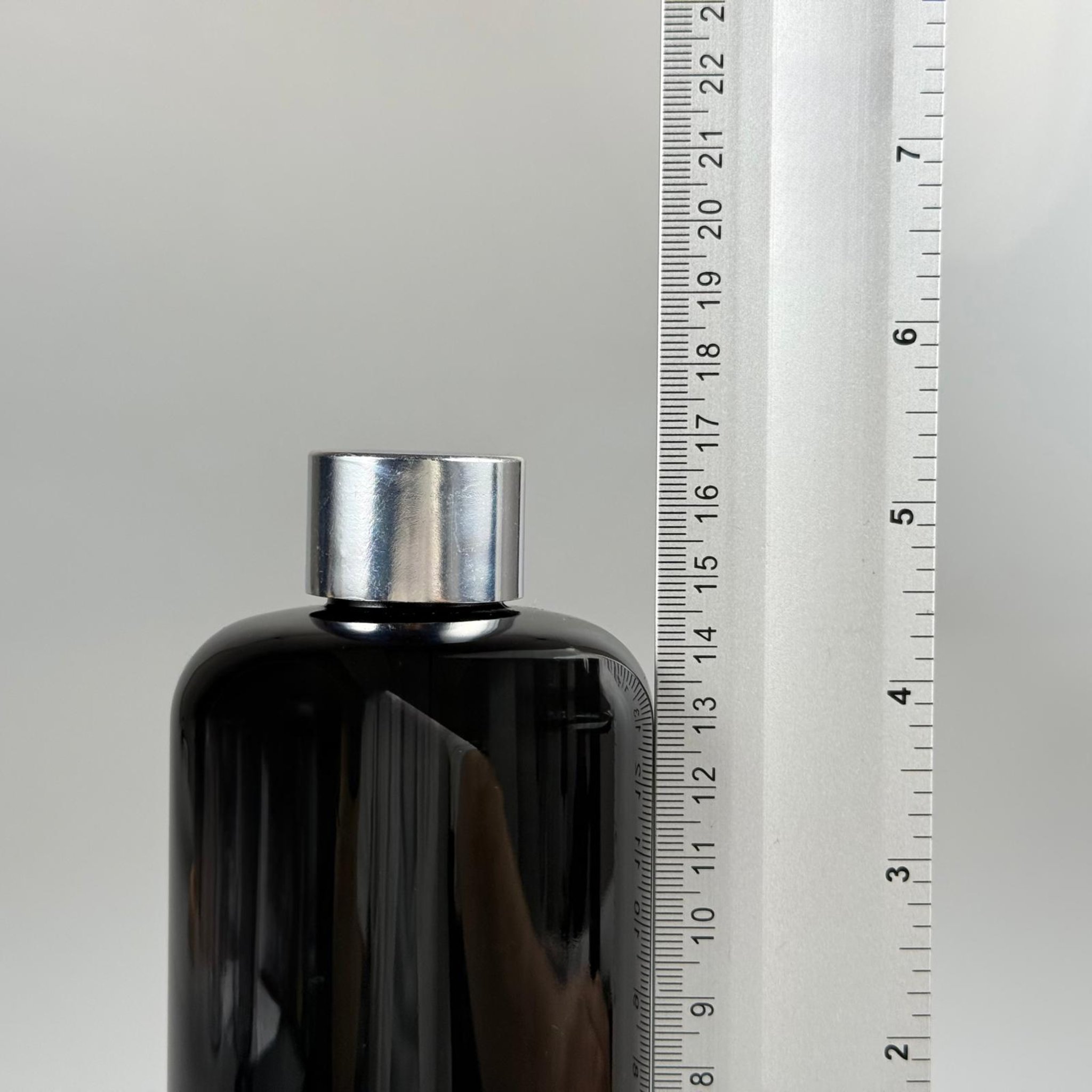500 CC SİYAH UZUN SİLİNDİR PET ŞİŞE + ALÜMİNYUM KAPLAMALI GÜMÜŞ KAPKALI TAKIM - 500 ML SİYAH PET ŞİŞE