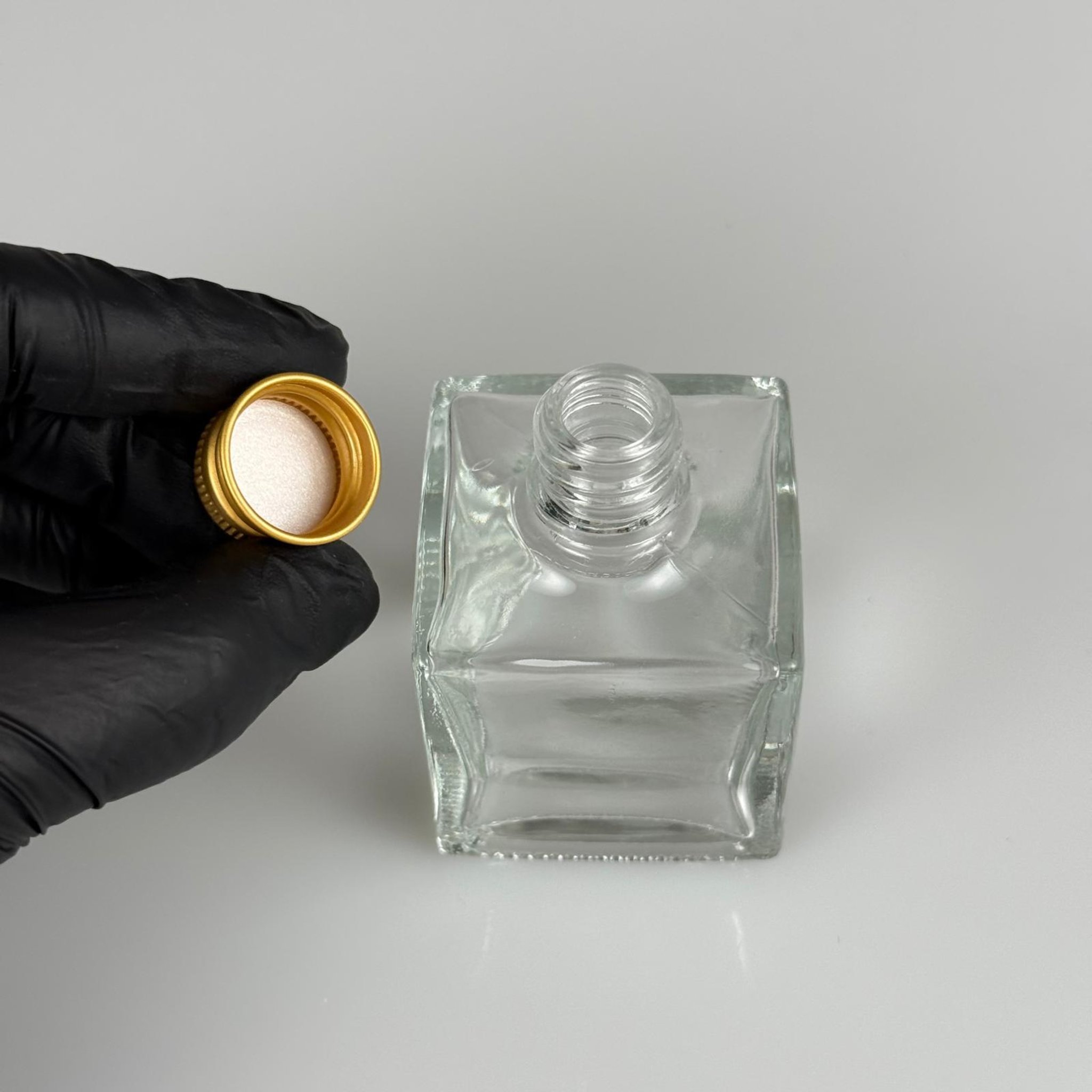 50 CC KARE BAMBU ŞİŞE + GOLD ALÜMİNYUM METAL KAPAKLI TAKIM - 50 ML ŞEFFAF CAM ŞİŞE
