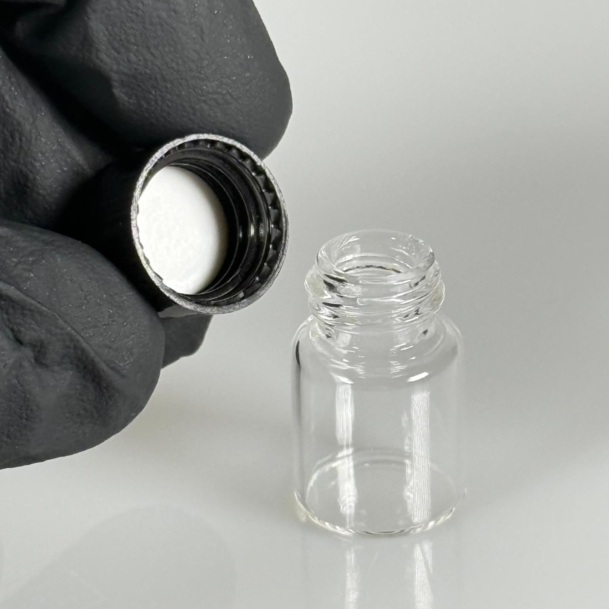 2 CC ŞEFFAF CAM ŞİŞE - SİYAH KAPAKLI - 2 ML KAPAKLI CAM ŞİŞE