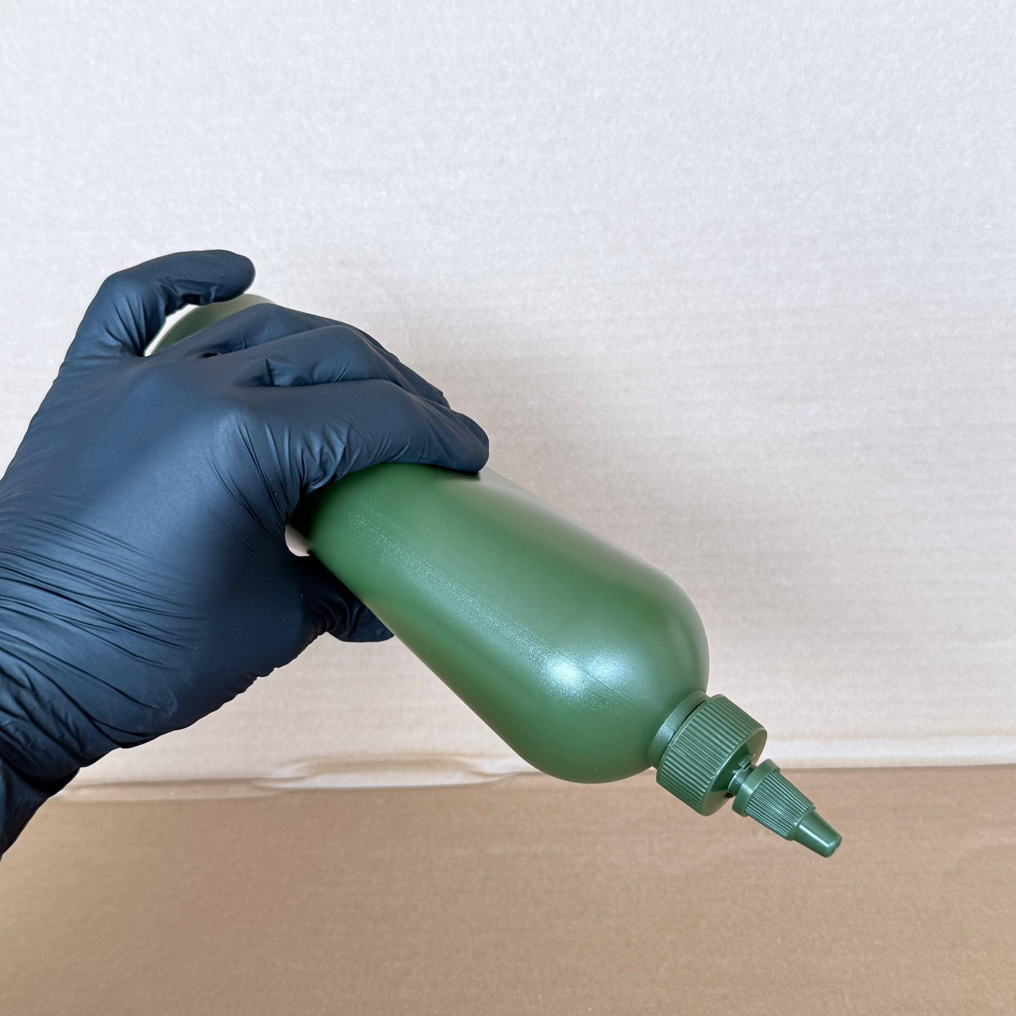 ZEYTİNYAĞI, SOS, ACI SOS, SİRKE, SRIRACHA VB BOŞ ŞİŞELERİ - YEŞİL SİVRİ TWİST AKITICI KAPAK + 500 ML YEŞİL POLİETİLEN SIKILABİLİR UZUN PLASTİK ŞİŞE TAKIM