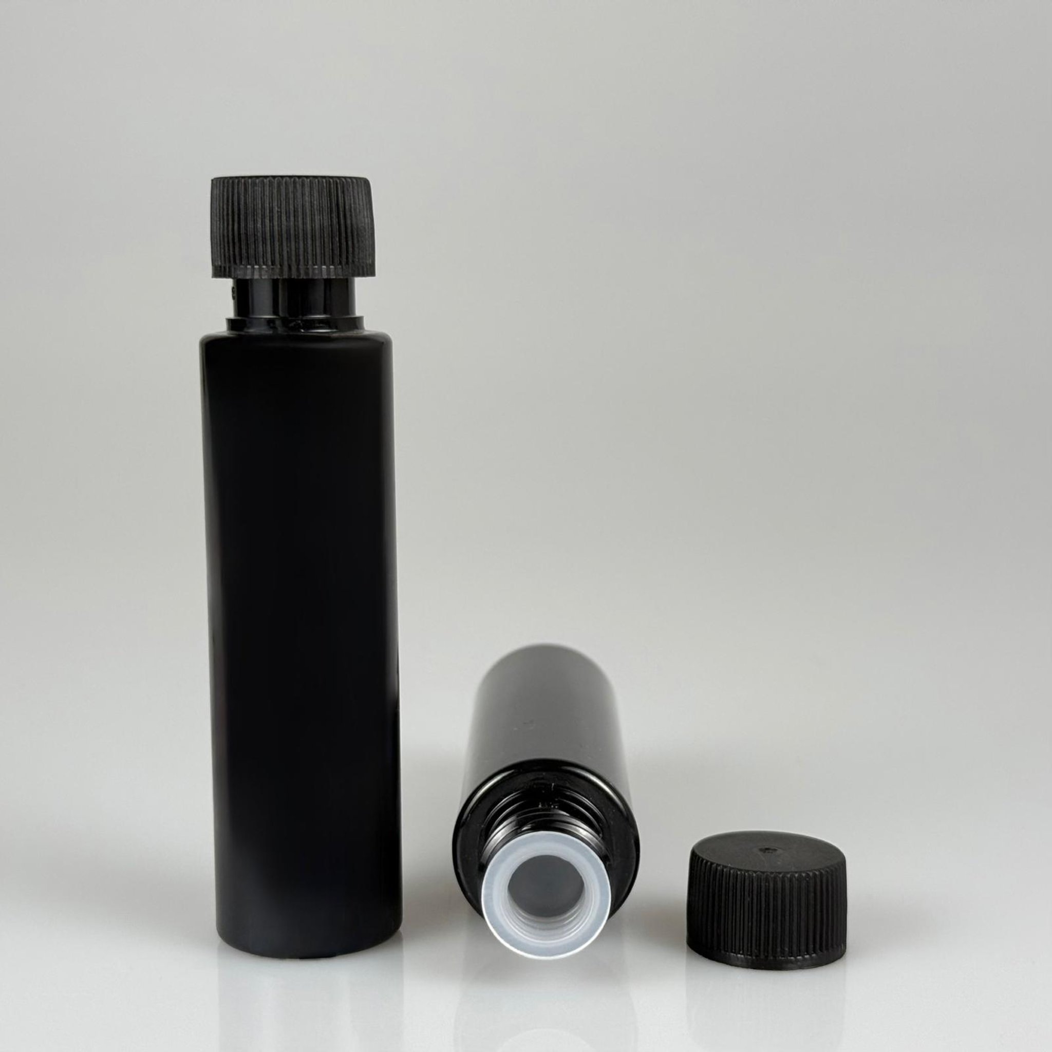 35 ML TIPALI, SIZDIRMAZ KAPAKLI PET ŞİŞE - 35 CC SİYAH PLASTİK ŞİŞE + CONTALI SİYAH KAPAK + KÖR TIPA TAKIM