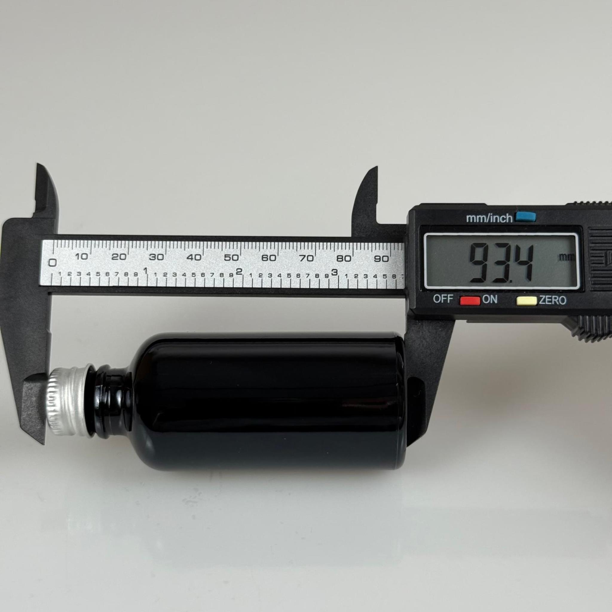 50 CC SİYAH İÇTEN DAMLALIKLI - GÜMÜŞ METAL KAPAKLI CAM ŞİŞE - 50 ML KOLONYA TIPALI CAM ŞİŞE