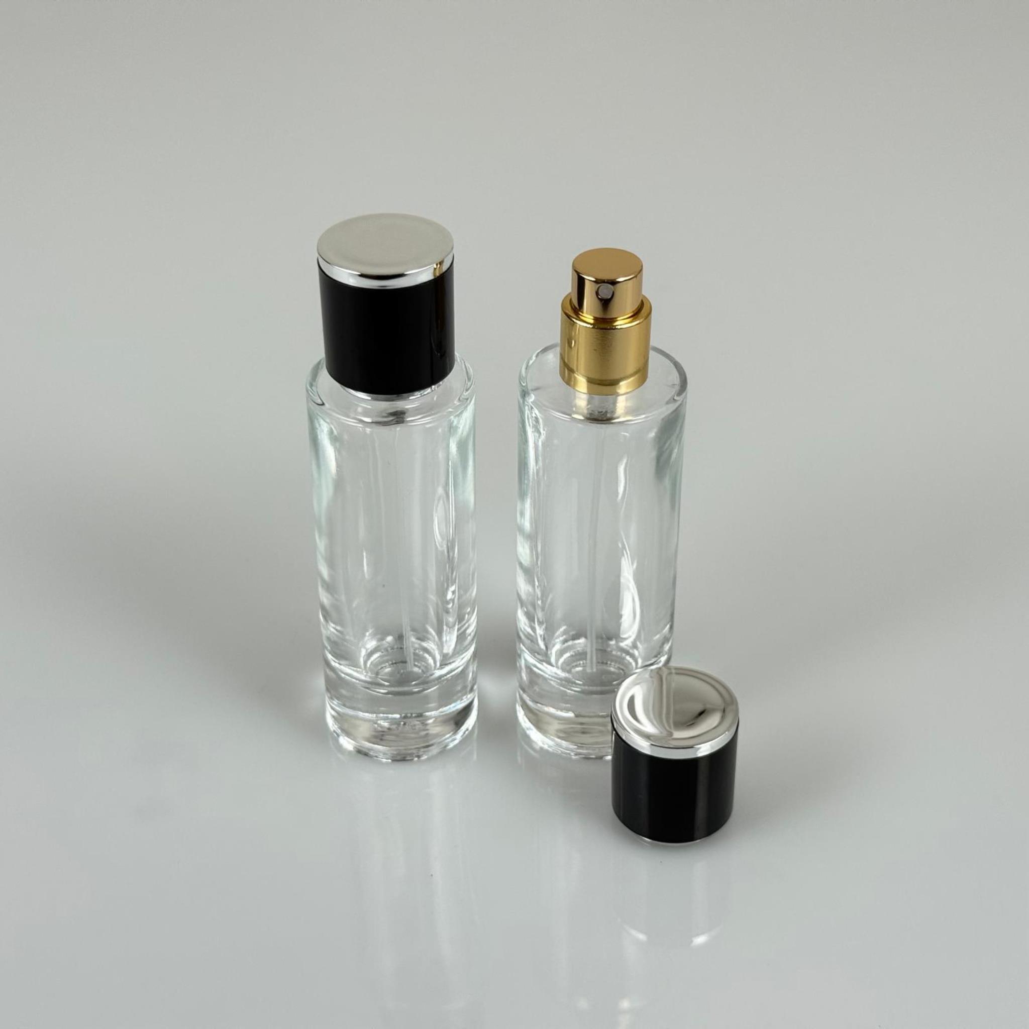 30 ML SİLİNDİR UZUN MODEL PARFÜM ŞİŞESİ - GOLD METAL SPREYLİ + GÜMÜŞ SİYAH KAPAKLI (AĞIZ 15 MM GEÇME KOLAY KAPAMA)
