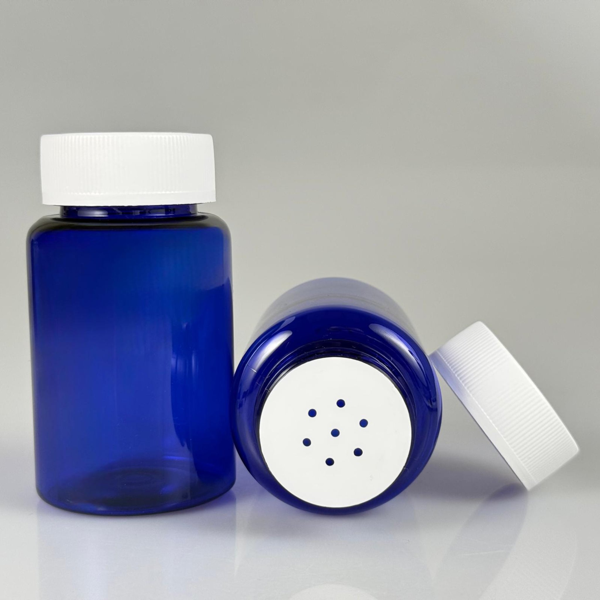150 CC MAVİ PET PUDRA ŞİŞESİ + ÇOCUK KİLİTLİ BEYAZ PLASTİK KAPKLI + PUDRA TIPALI TAKIM - 150 ML PUDRA KUTUSU, EKO TUZLUK
