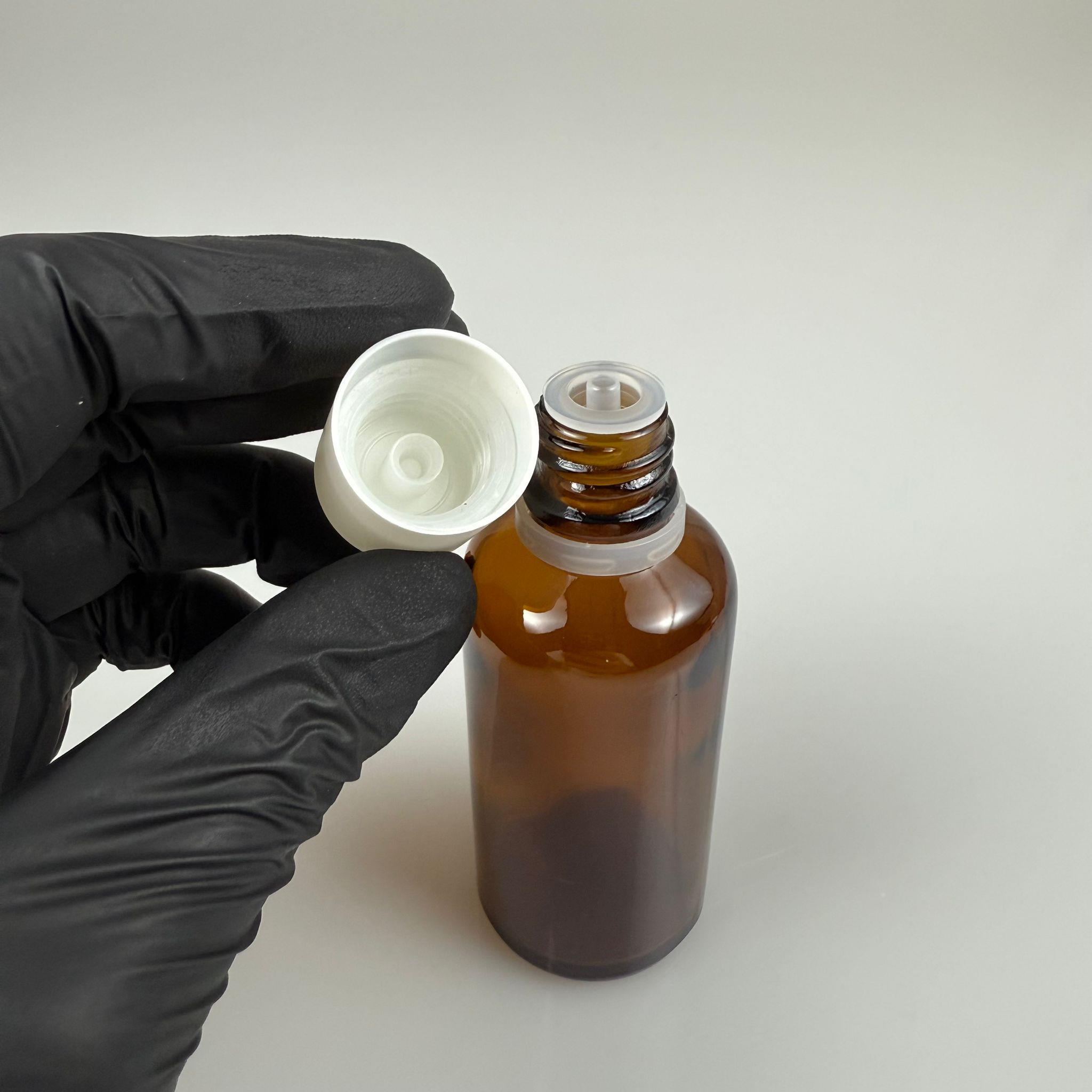 50 CC AMBER CAM ŞİŞE + İÇTEN DAMLALIKLI ÇOCUK KİLİTLİ BEYAZ KAPAK - KAHVERENGİ 50 ML KİLİT KAPAKLI DAMLATMALI ŞİŞE