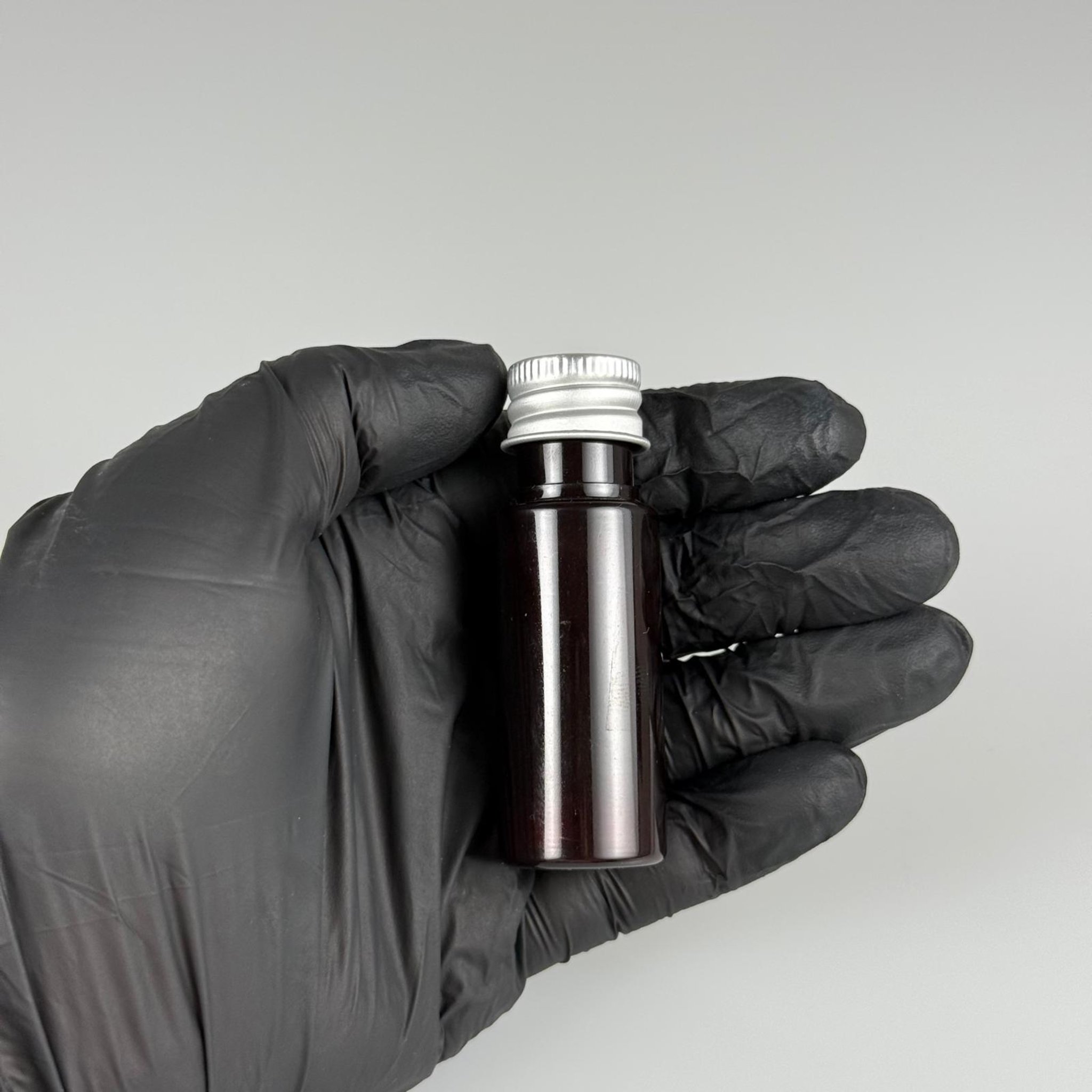 15 CC AMBER SİLİNDİR PET ŞİŞE + KÖPÜK CONTALI GÜMÜŞ ALÜMİNYUM METAL KAPAKLI + KOLONYA TIPALI TAKIML - 15 ML KAHVERENGİ PET ŞİŞE
