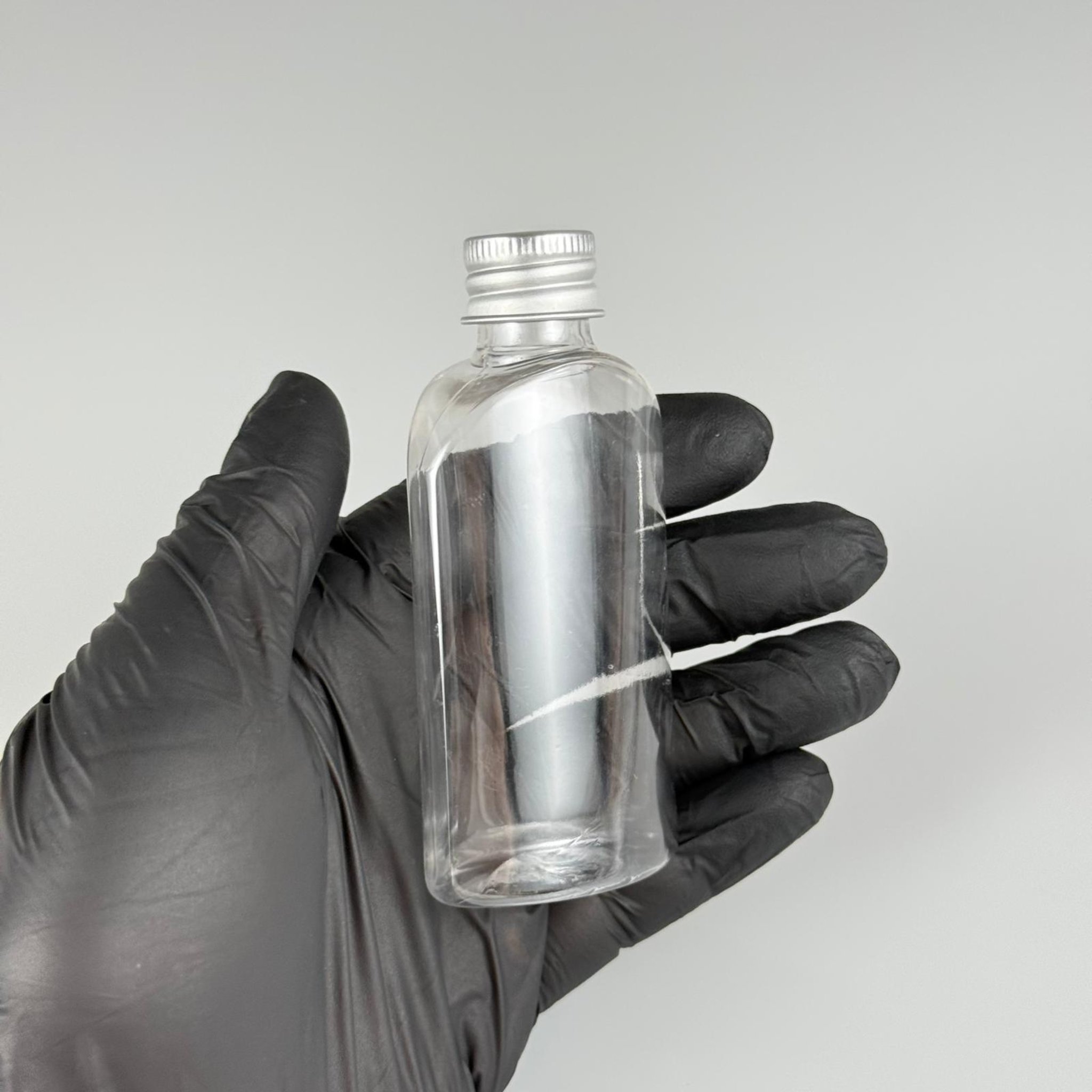 50 CC ŞEFFAF YASSI OVAL MODEL PET ŞİŞE + KÖPÜK CONTALI GÜMÜŞ ALÜMİNYUM METAL KAPAKLI TAKIM - 50 ML PLASTİK ŞİŞE