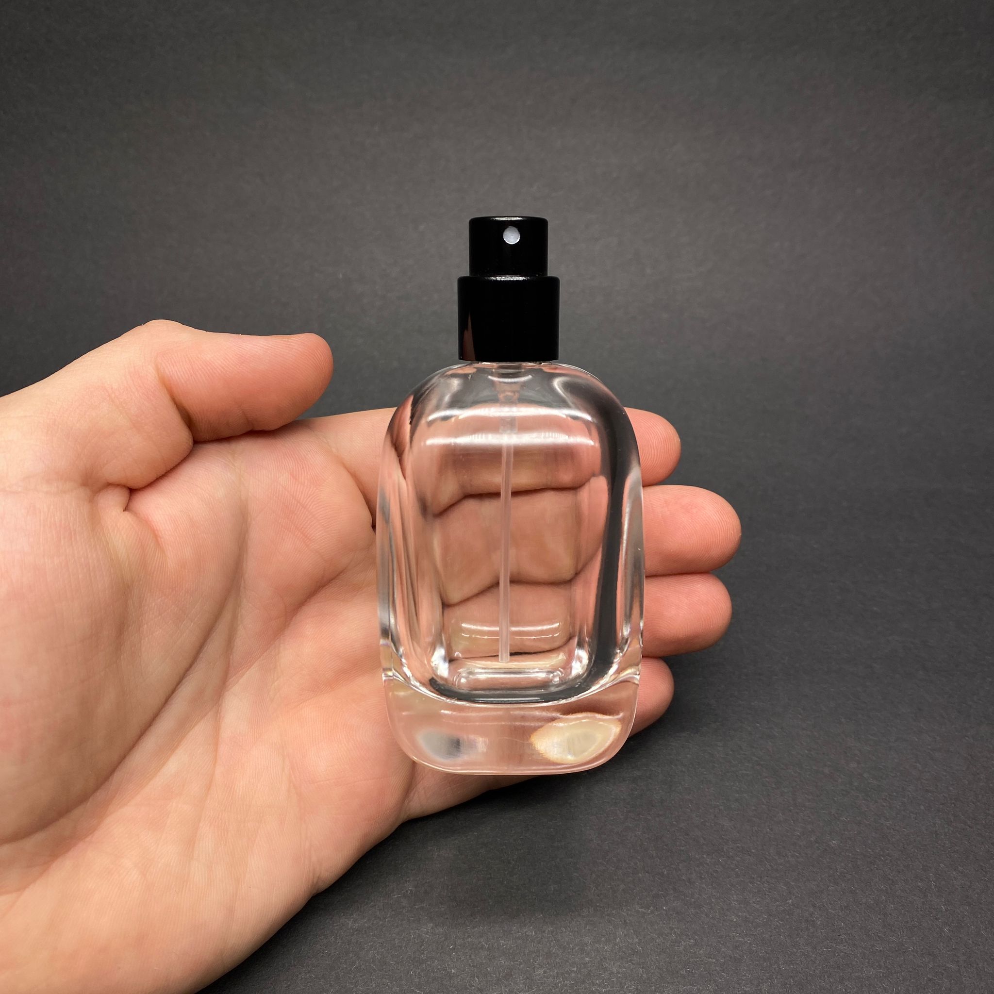 50 ML OVAL KARE MODEL CORE PARFÜM ŞİŞESİ - SİYAH METAL SPREYLİ (AĞIZ 15 MM GEÇME KOLAY KAPAMA)