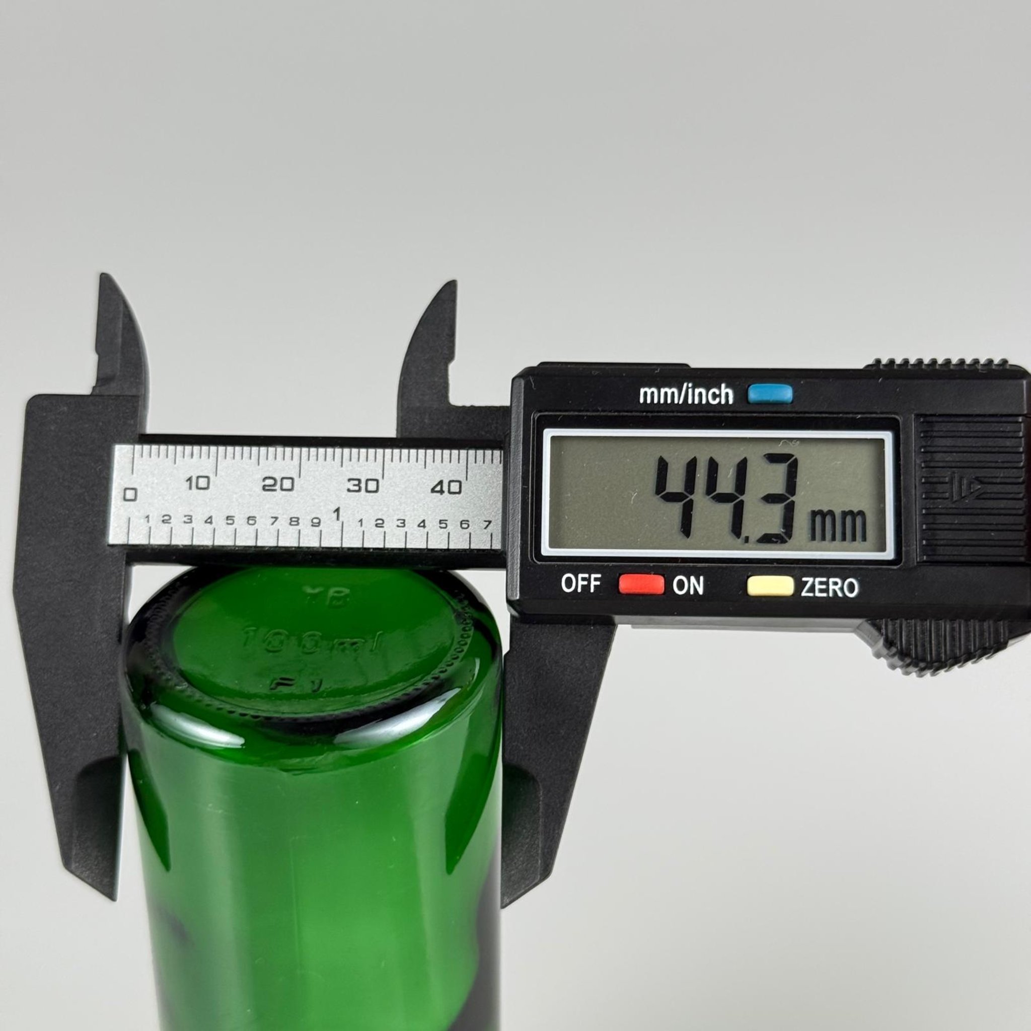 100 CC YEŞİL CAM ŞİŞE + KÖPÜK CONTALI GOLD ALÜMİNYUM METAL KAPAKLI TAKIM - 100 ML YEŞİL CAM ŞİŞE