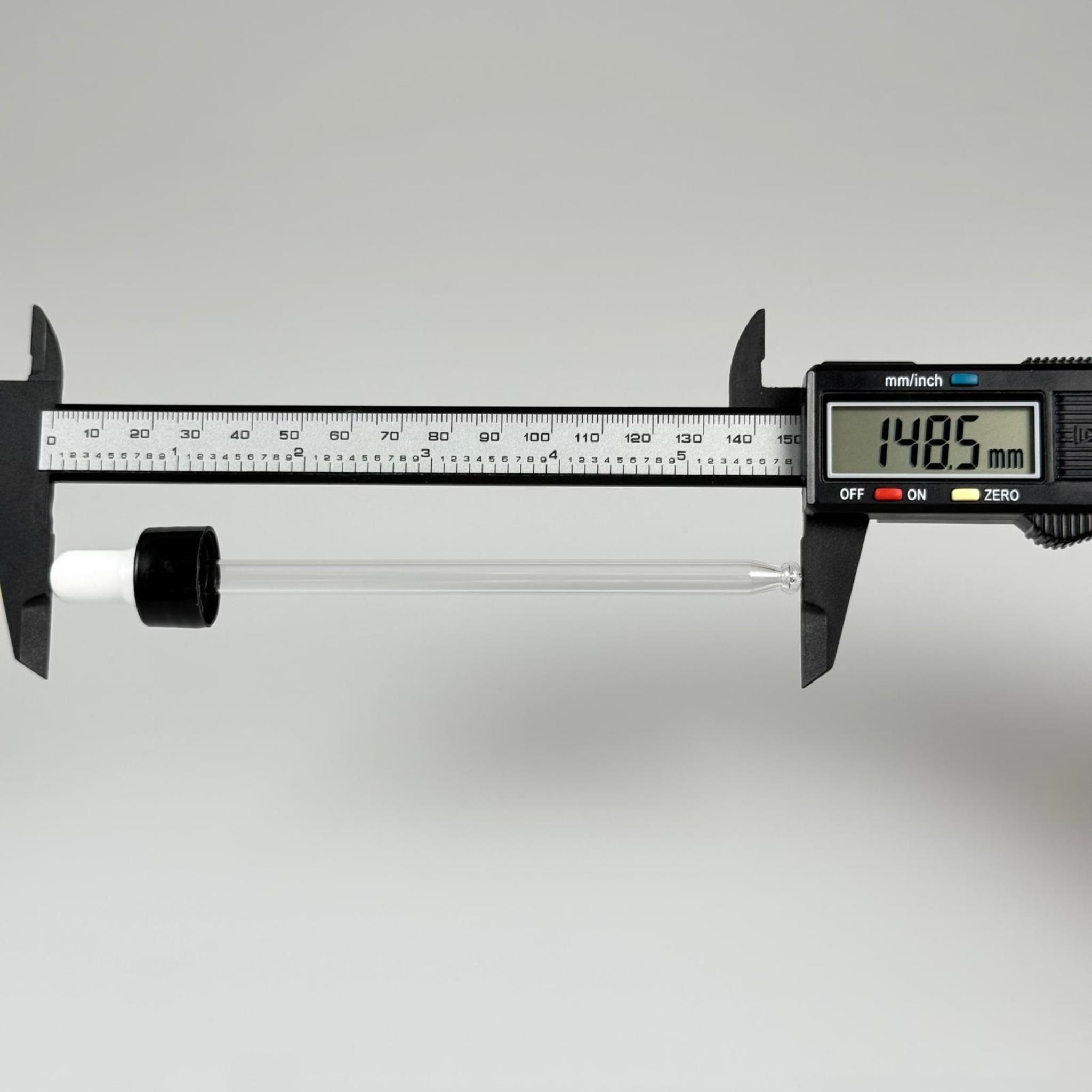 18 MM CAM DAMLALIKLI TAKIM - BEYAZ EMZİK + DELİKLİ PLASTİK DÜZ SİYAH KAPAK + 132 MM CAM PİPET
