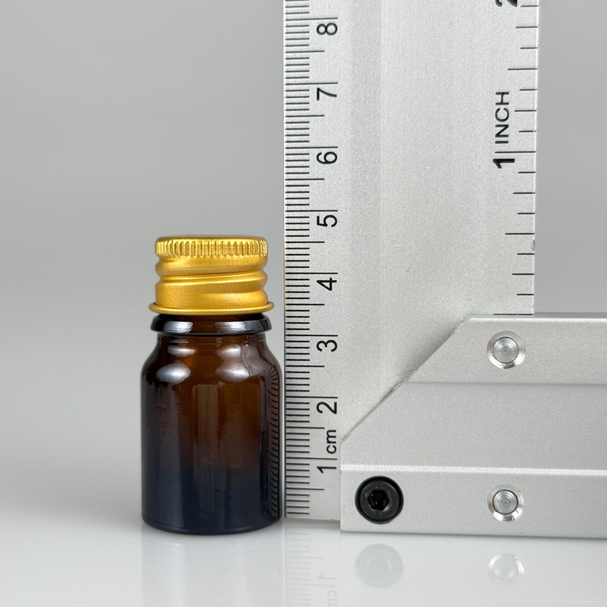 3 CC AMBER CAM ŞİŞE + KÖPÜK CONTALI GOLD ALÜMİNYUM METAL KAPAKLI + DAMLALIKLI KOLONYA TIPALI TAKIM - 3 ML KAHVERENGİ CAM ŞİŞE
