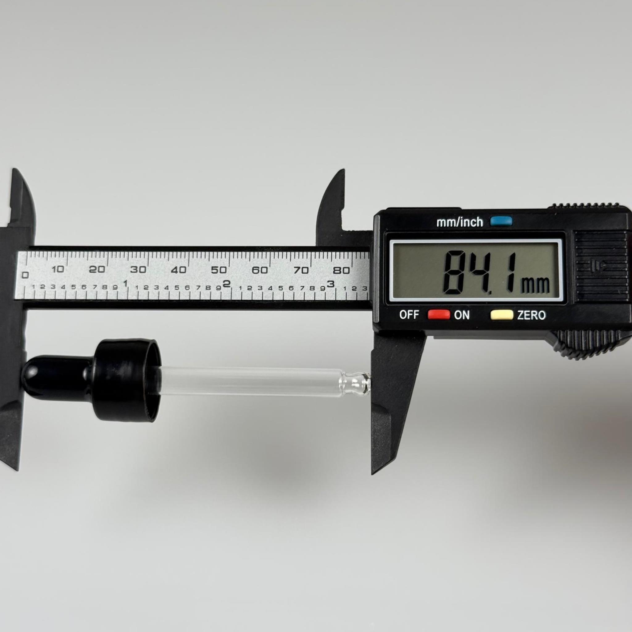 18 MM CAM DAMLALIKLI TAKIM - SİYAH EMZİK +  DELİKLİ PLASTİK DÜZ SİYAH KAPAK + 70 MM CAM PİPET