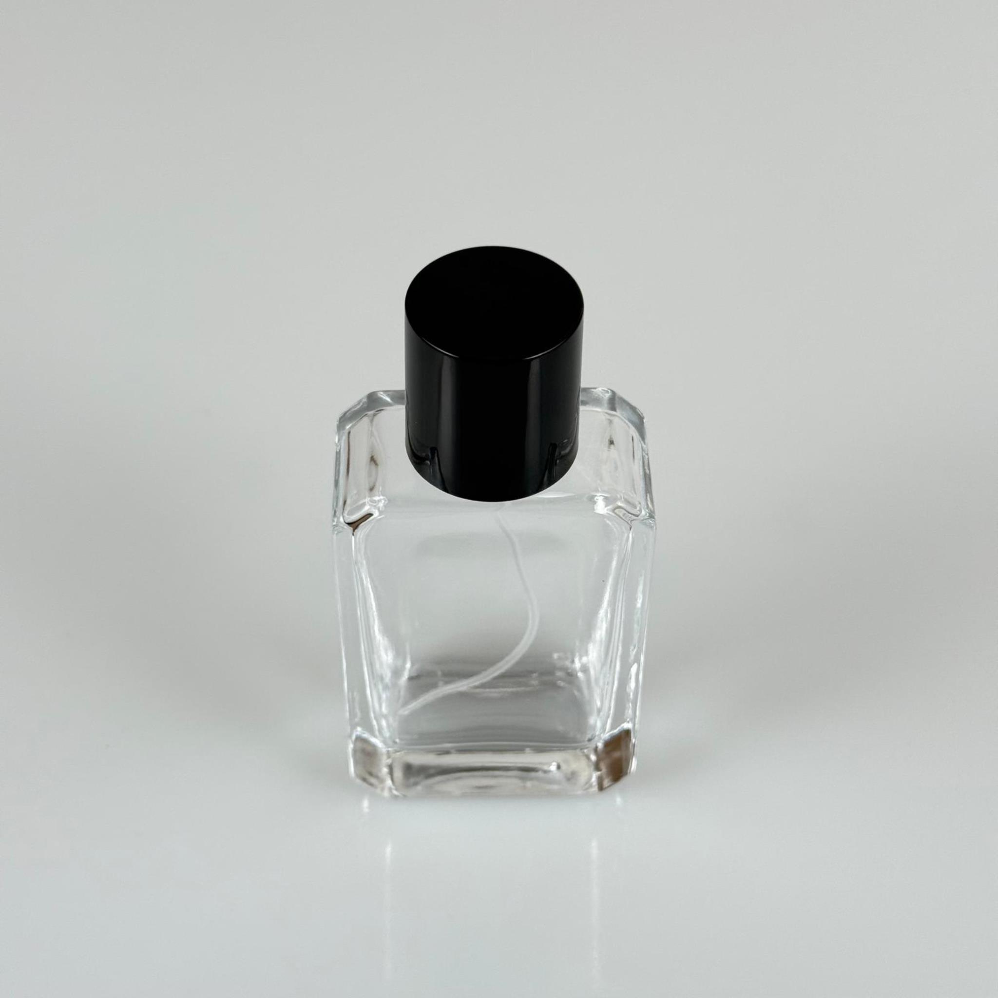 50 ML KÖŞELİ MODEL ANGEL PARFÜM ŞİŞESİ - GOLD METAL SPREYLİ + SİYAH KAPAKLI (AĞIZ 15 MM GEÇME KOLAY KAPAMA)
