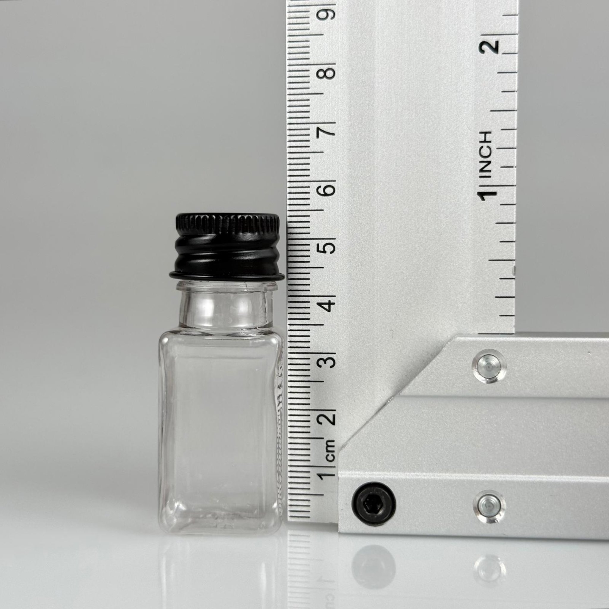 10 CC ŞEFFAF KARE PET SHOT ŞİŞE - KÖPÜK CONTALI SİYAH ALÜMİNYUM METAL KAPAKLI + DAMLALIKLI KOLONYA TIPALI TAKIM - 10 ML PLASTİK ŞİŞE
