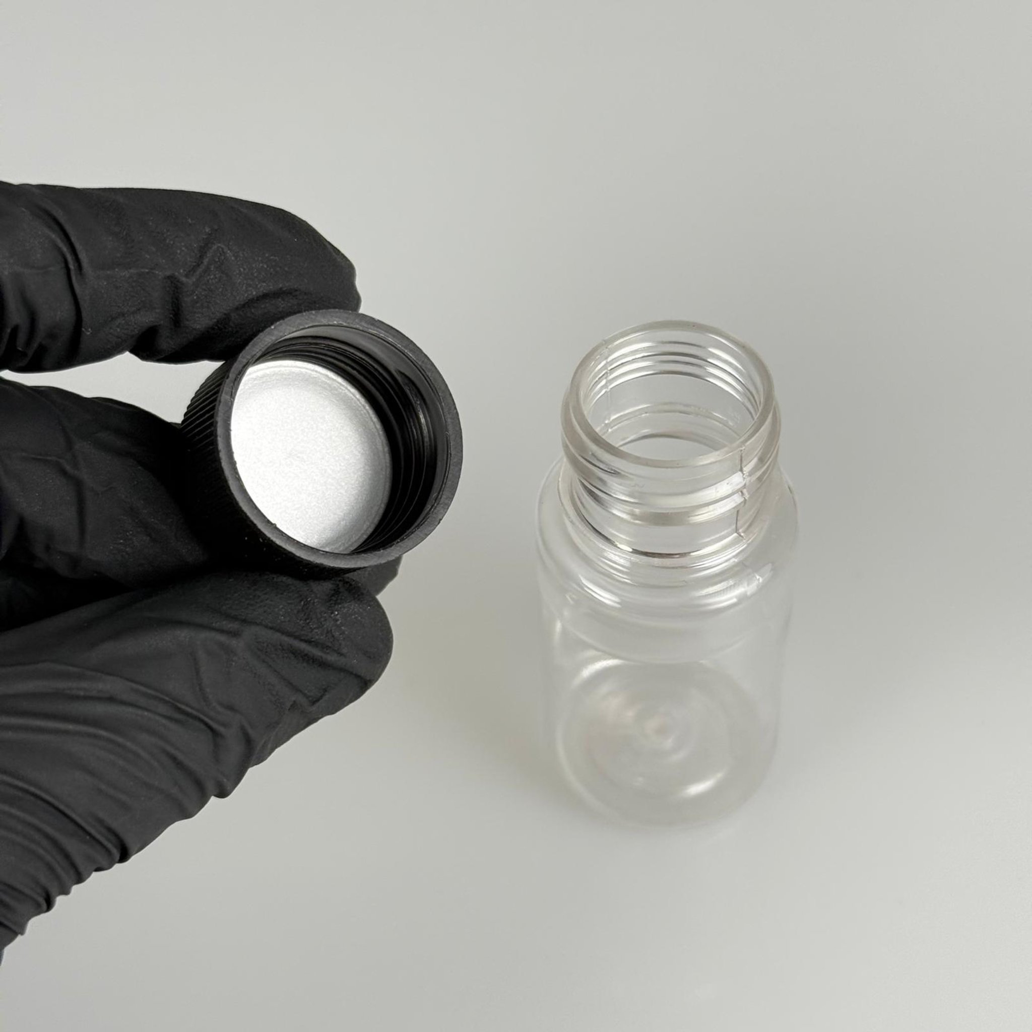 30 CC PET KAVANOZ GENİŞ AĞIZ 24 MM AĞIZ ÇAPI - CONTALI SİYAH SIZDIRMAZ KAPAKLI TAKIM