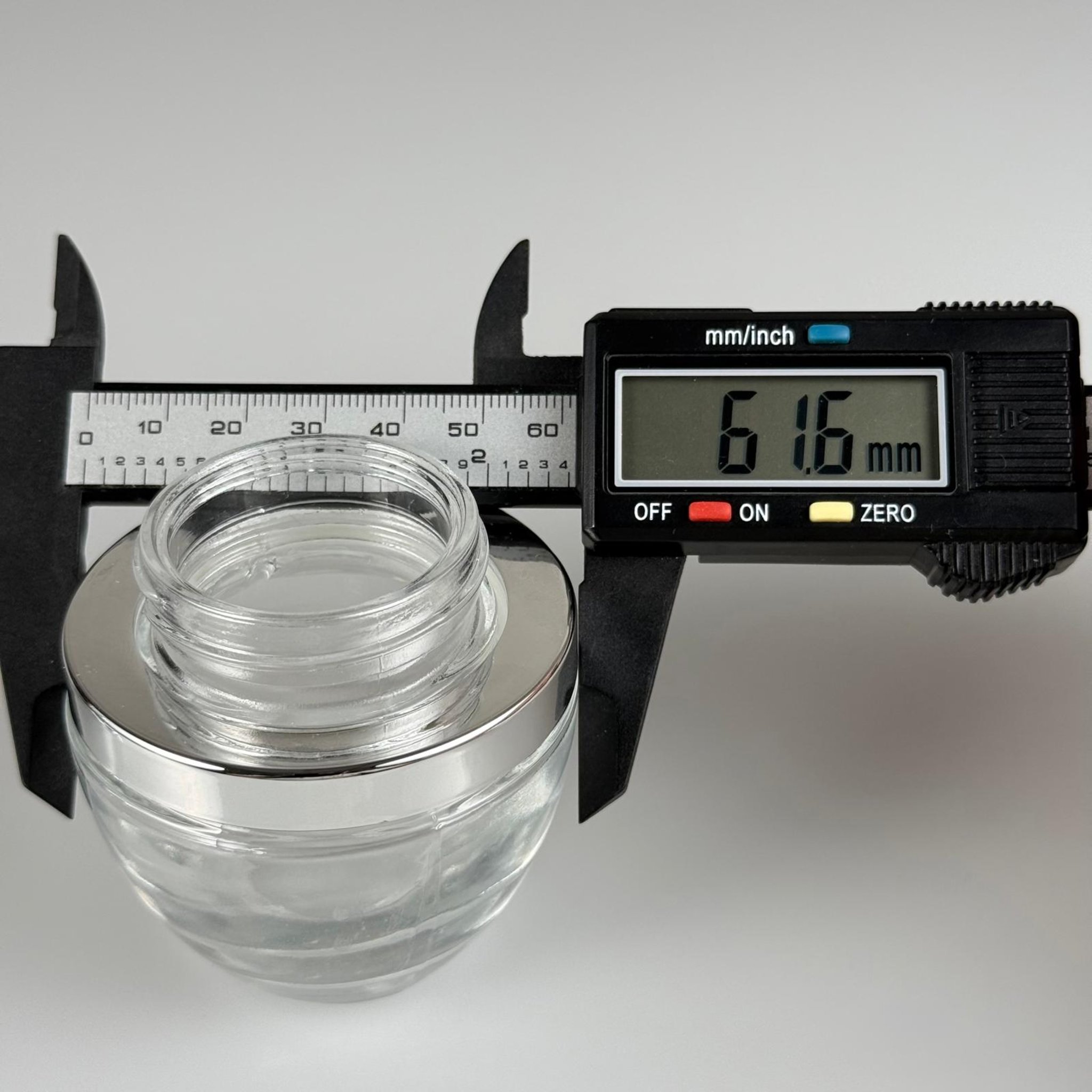 50 ML ROMA KAVANOZ - GÜMÜŞ METAL KAPAKLI TIPALI BOŞ LÜX TAKIM KREM KAVANOZU