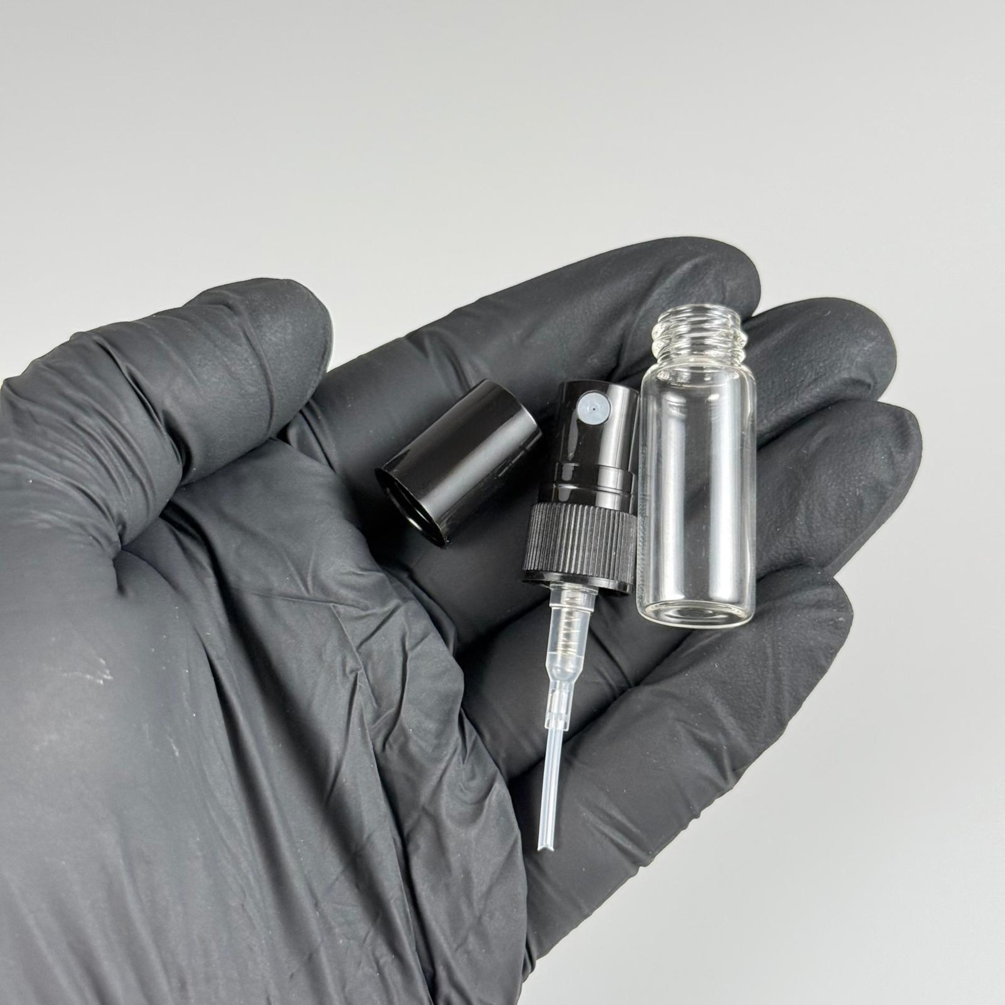 3 CC TESTER SPREYLİ CAM ŞİŞE - 3 ML TESTER ŞİŞE - TESTER PARFÜM ŞİŞESİ (vidalı ağız çevirerek kapanır, tekrar doldurulabilir)