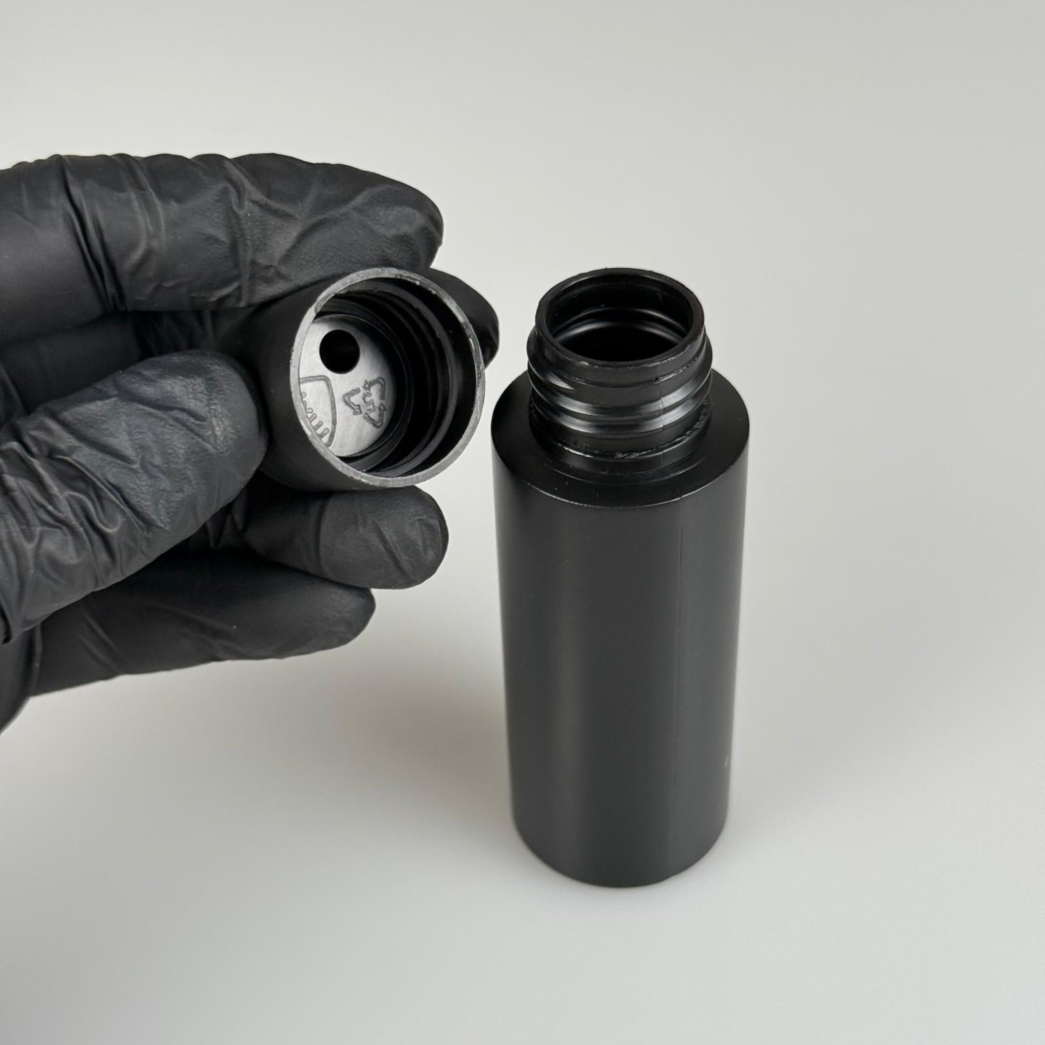 50 CC SİYAH POLİETİLEN ŞAMPUAN ŞİŞESİ -  50 ML SİYAH DİSKTOP ŞAMPUAN KAPAKLI