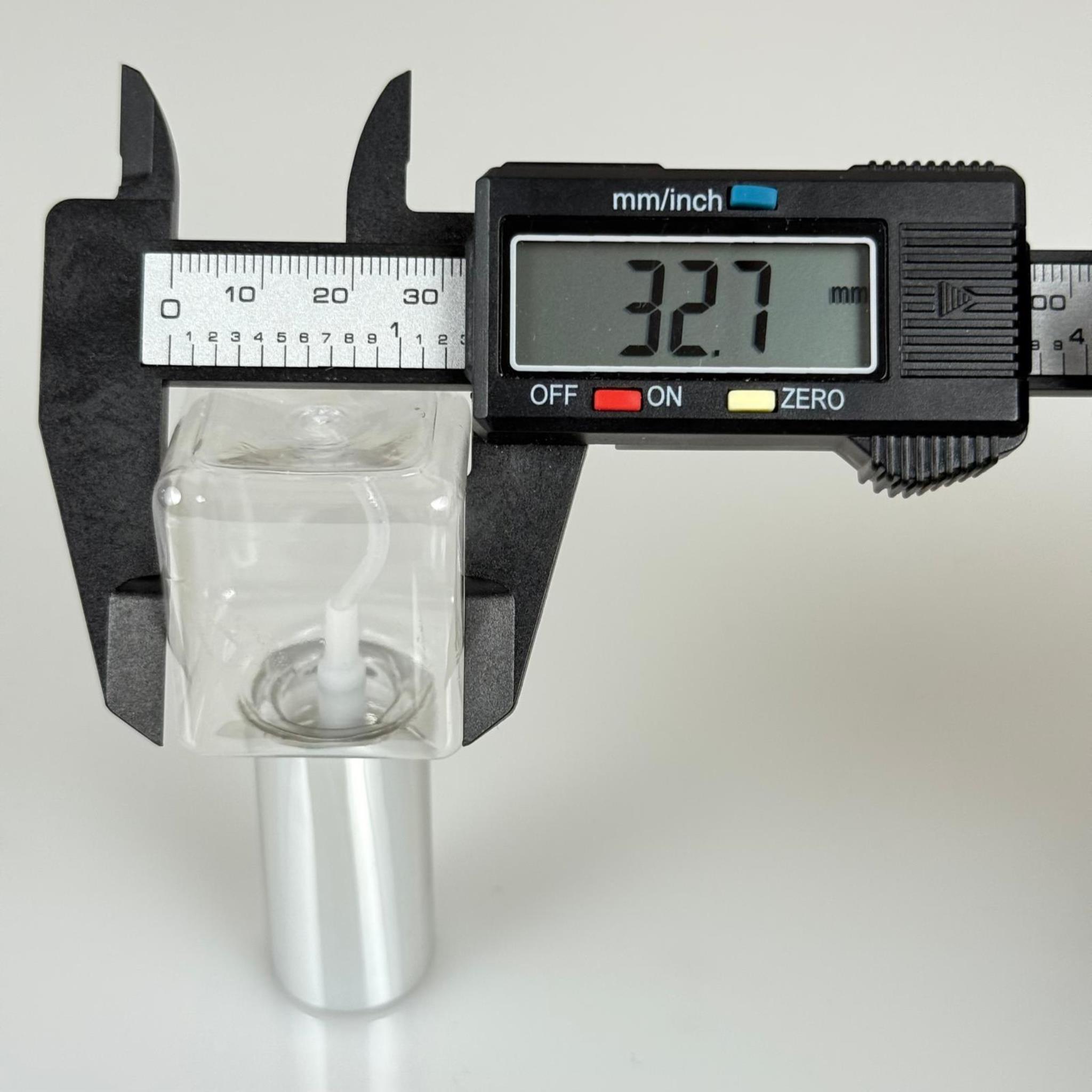 35 ML PET KOLONYA, PARFÜM VB ŞİŞELERİ - METAL ALÜMİNYUM GÜMÜŞ KAPAK + VİDALI SPREY + 35 CC KARE ŞİŞE SET TAKIM