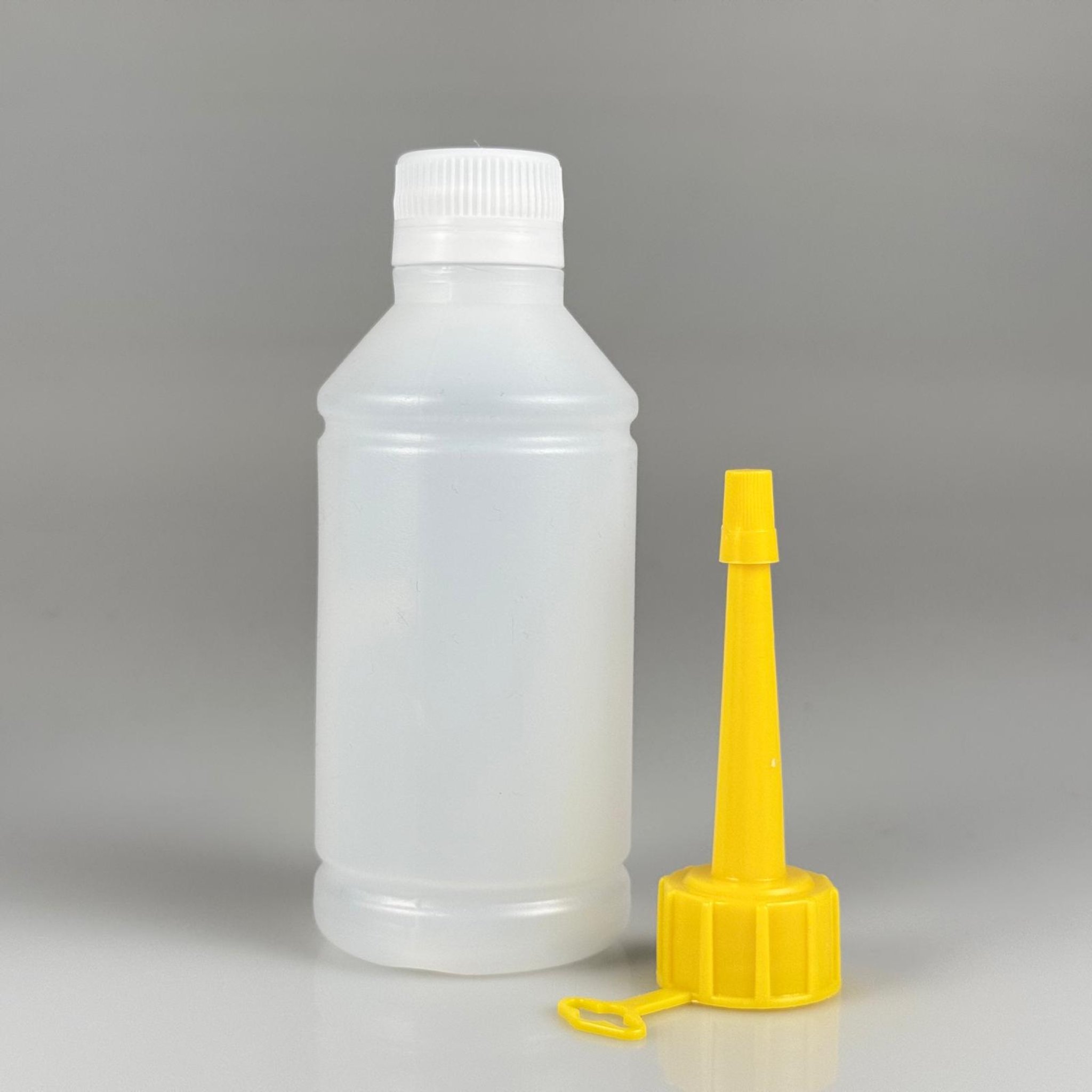 250 CC TİNER ŞİŞESİ - KİLİTLİ CONTALI  BEYAZ KAPAKLI + AKITICILI SİVRİ SARI KARTUŞ KAPAKLI - 250 ML KİMYASALA DAYANIKLI PLASTİK ŞİŞE - 0,25 LT POLİETİLEN ŞİŞE TOMBUL