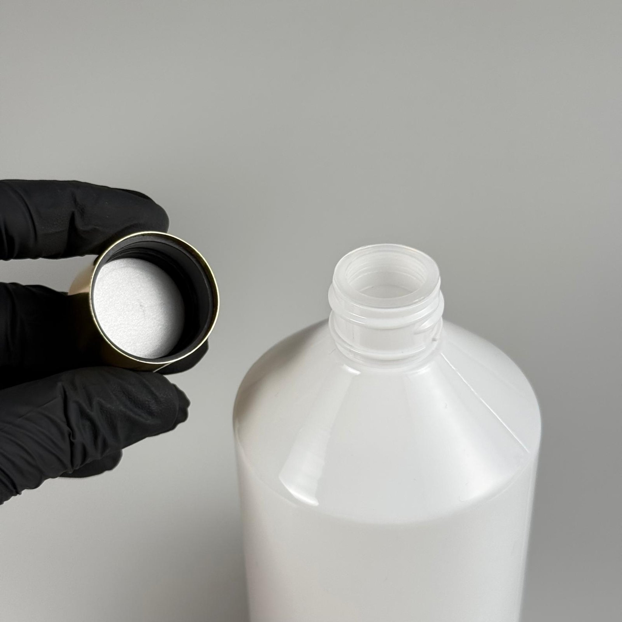 500 CC BEYAZ PET ŞİŞE + ALÜMİNYUM KAPLAMALI GOLD KAPAKLI + KÖR TIPALI TAKIM - 500 ML PET ŞİŞE