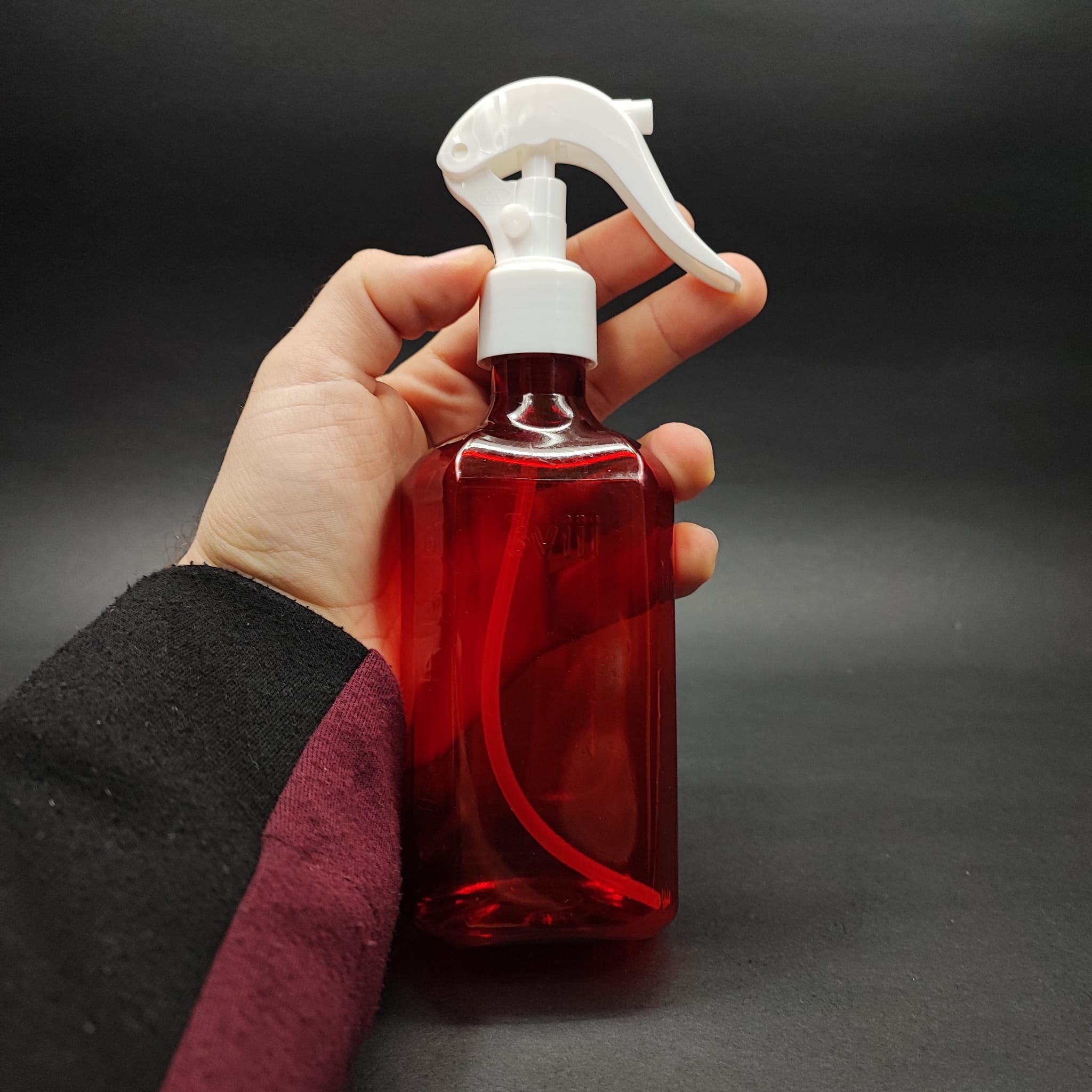 200 CC ÖLÇEKLİ PET ŞİŞE - BEYAZ TRİGER SPREYLİ - 200 ML VE OZ ÖLÇÜLÜ KIRMIZI PET ŞİŞE