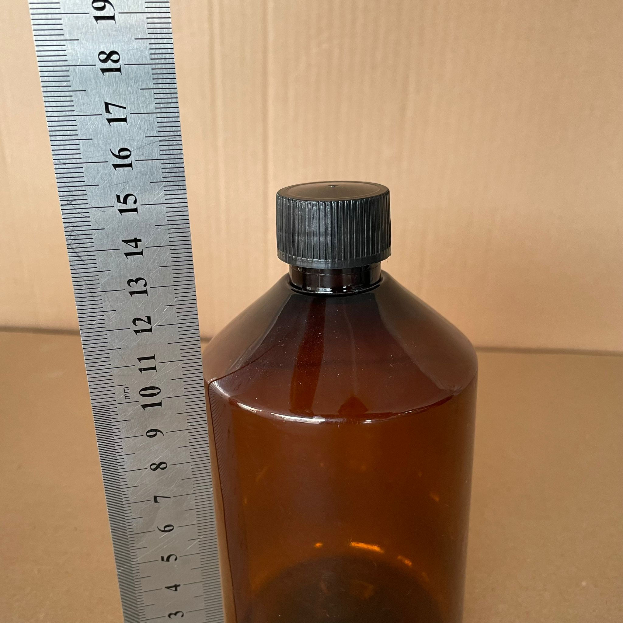 500 CC KALIN AMBER PET ŞİŞE (30 GR) - SİYAH CONTALI KAPAKLI + KOLONYA TIPALI - 500 ML KAHVERENGİ PLASTİK ŞİŞE