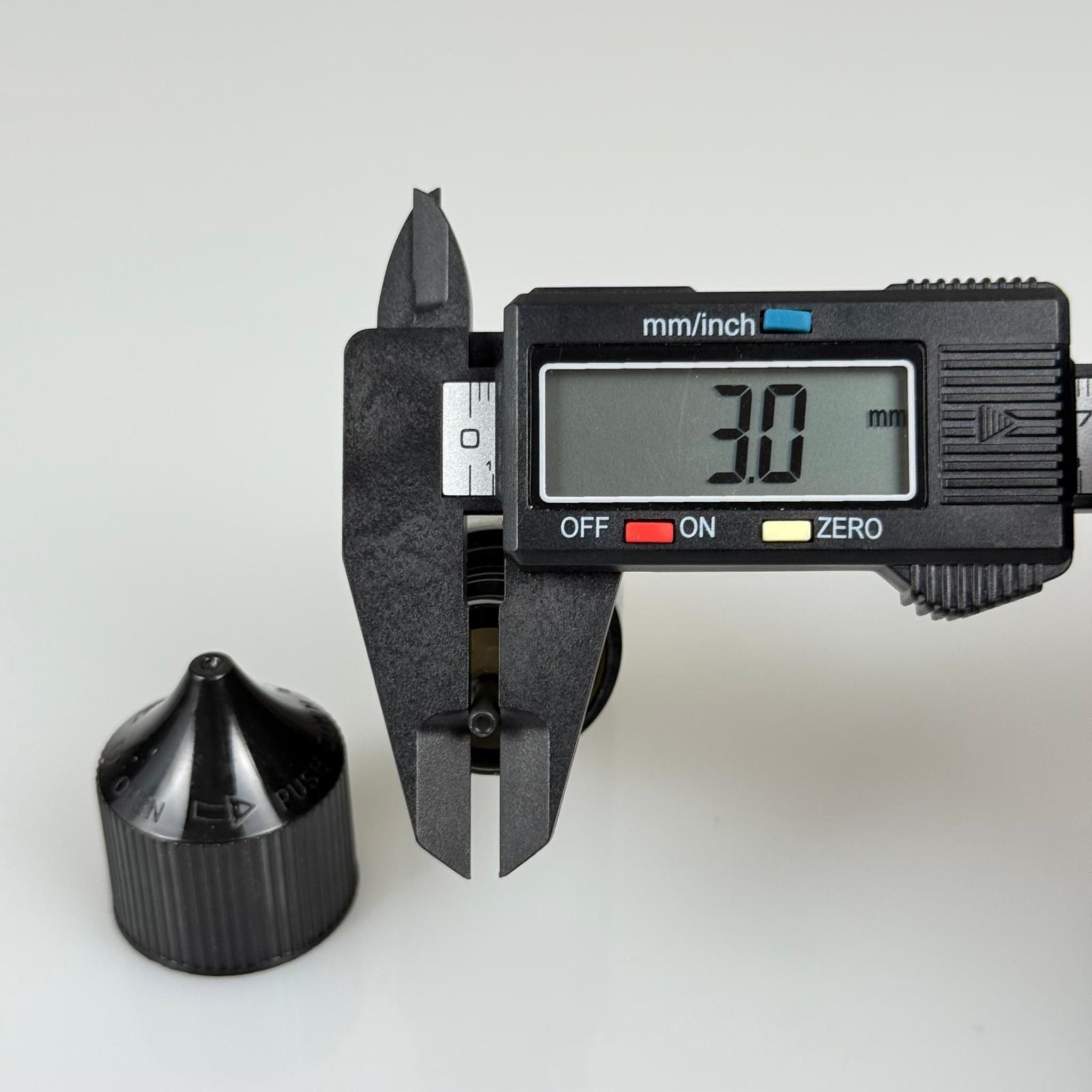 30 CC GORİLLA ŞİŞE - SİYAH - 30 ML LİKİT ŞİŞESİ - MÜREKKEP ŞİŞESİ - KAPAKLI  - TIPALI - İĞNE UÇLU DAMLALIKLI ŞİŞE